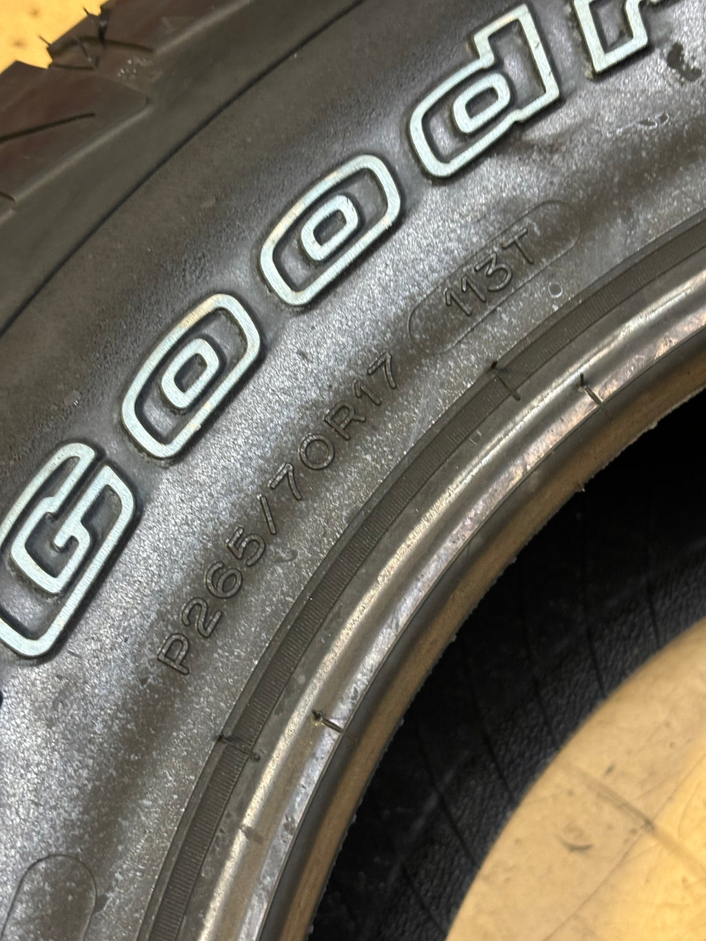BFGOODRICH RUGGED TERRAIN T/A RWL P 265 70 17 113T SL ALL TERRAIN TIRE 22049