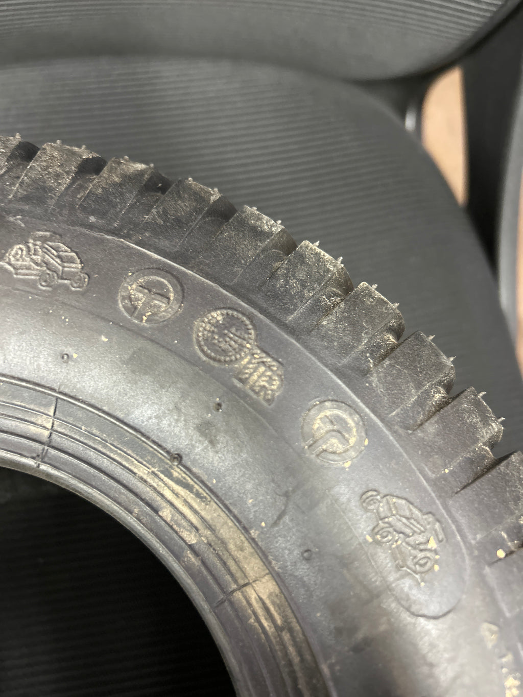 OTR CHEVRON BSW 13 6.5 6 4PLY LAWN TIRE T5604136506