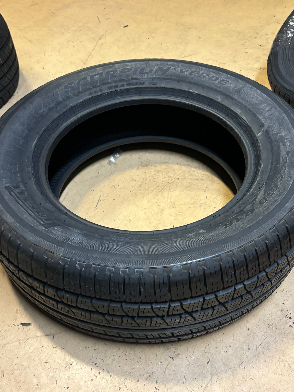 NOS PIRELLI SCORPION VERDE A/S+ P 265 60 18 110H SL ALL SEASON TIRE 2507200
