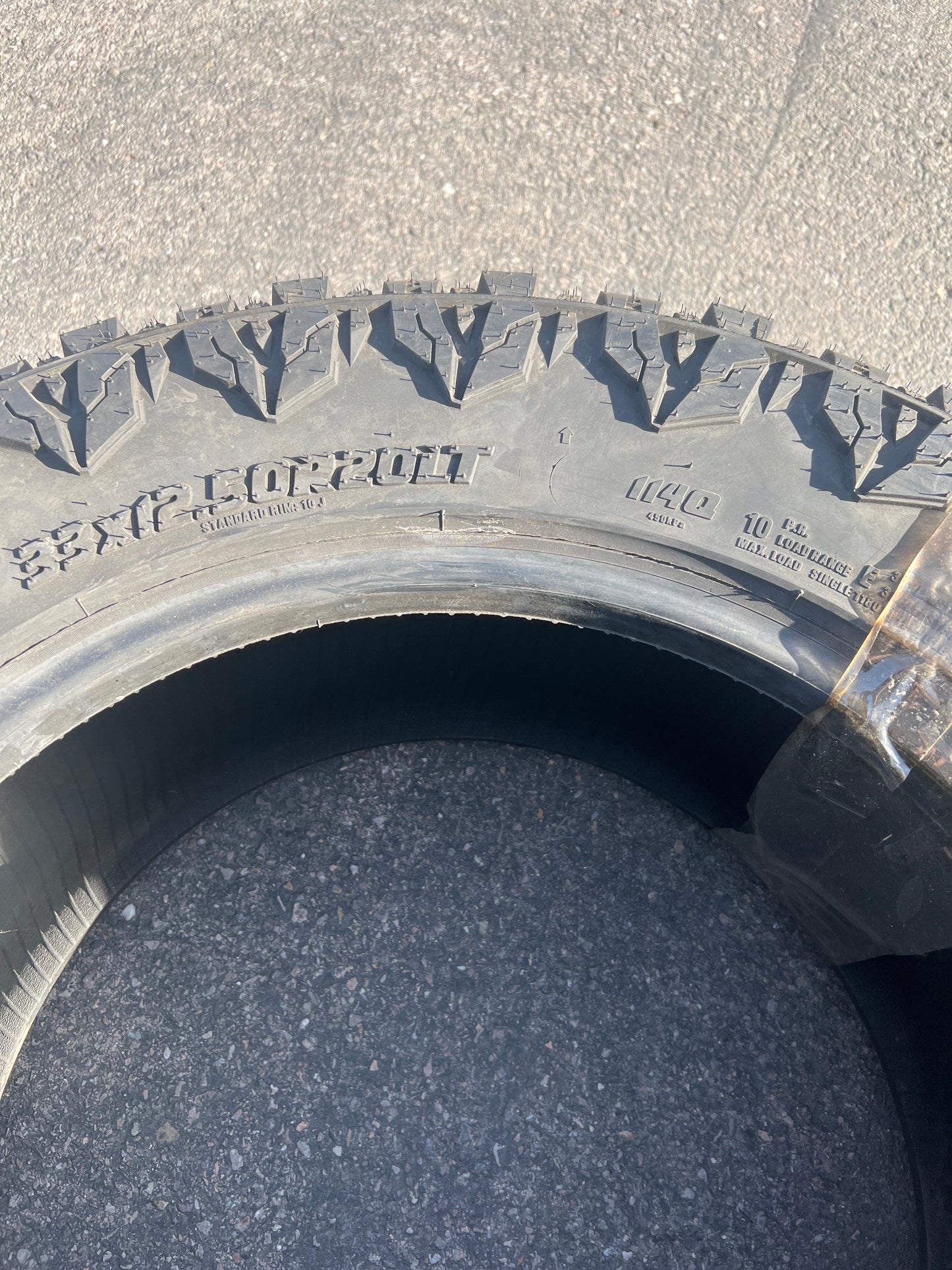 RADAR RENEGADE R/T LT 33 12.5 20 114Q LRE 10PLY RUGGED TERRAIN TIRE RANCCN0340
