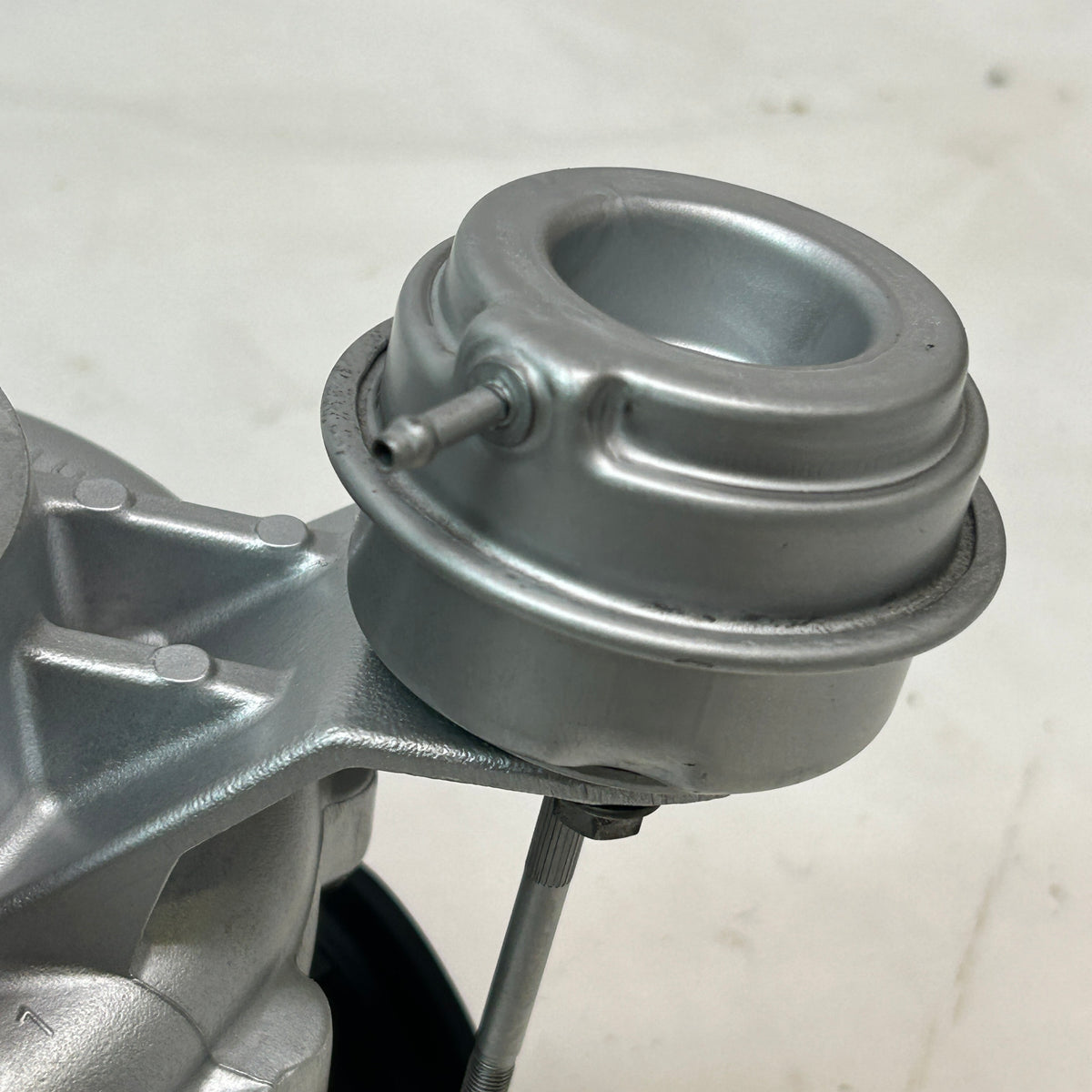 USED SPD GARRETT TURBOCHARGER FOR BMW M5 M6 4.4L 13-15 S63  MGT2260DSL