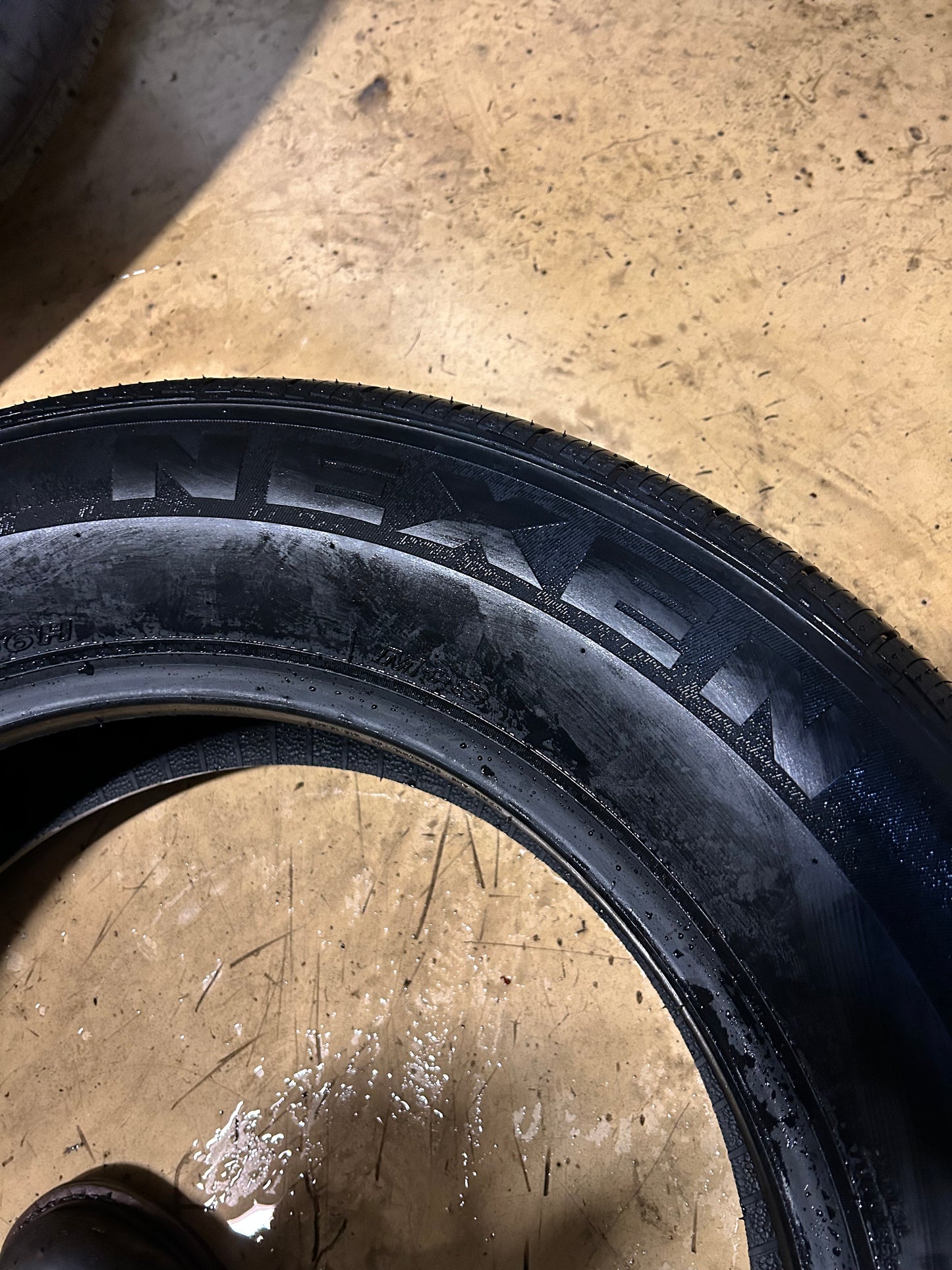 NEXEN NPRIZ AH5 BSW P 235 65 18 106H ALL SEASON TIRE 14941NXK