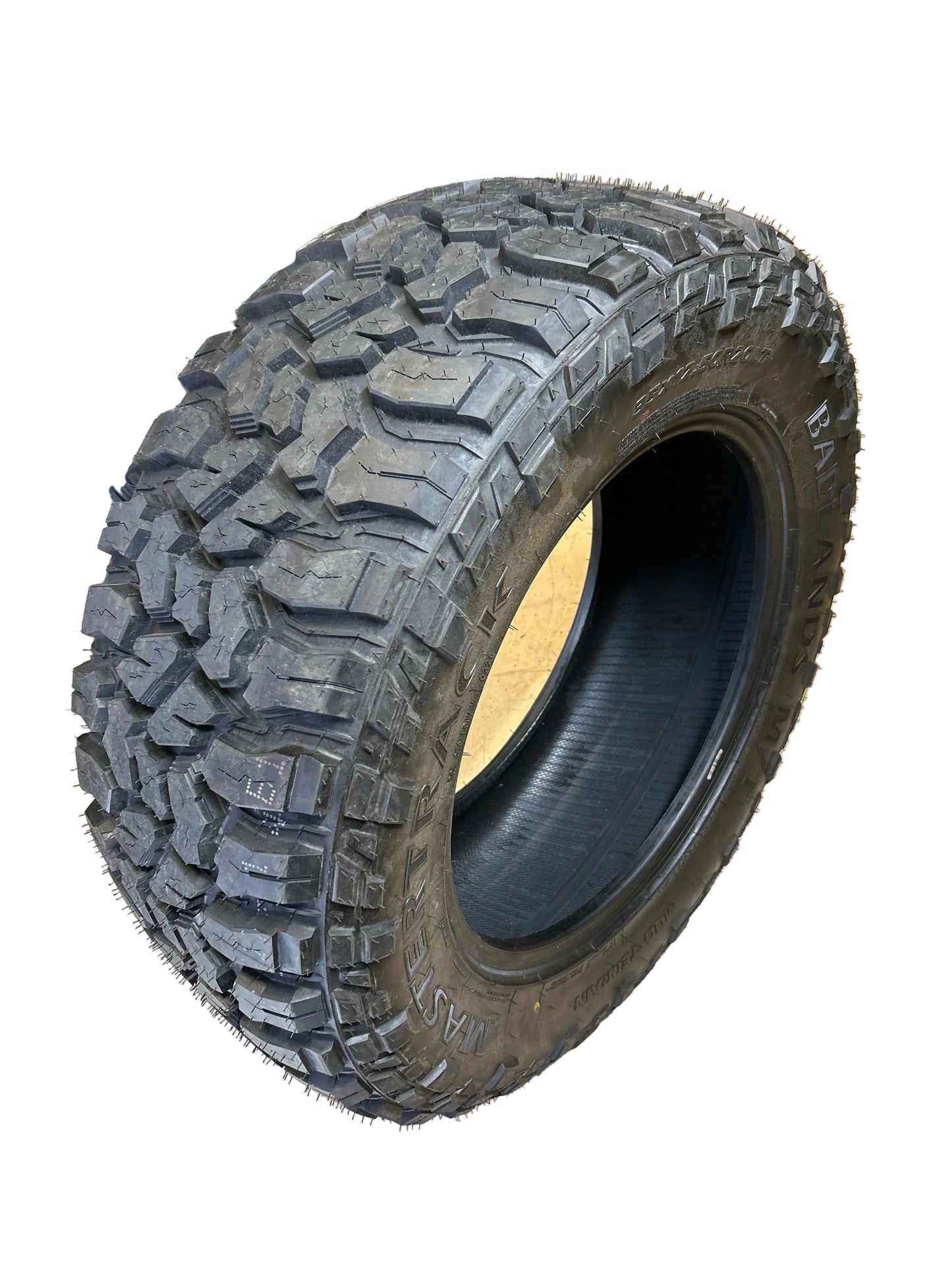 MASTERTRACK BADLANDS M/T BSW LT35 12.5 20 125Q 12PLY TIRE MASTMT013