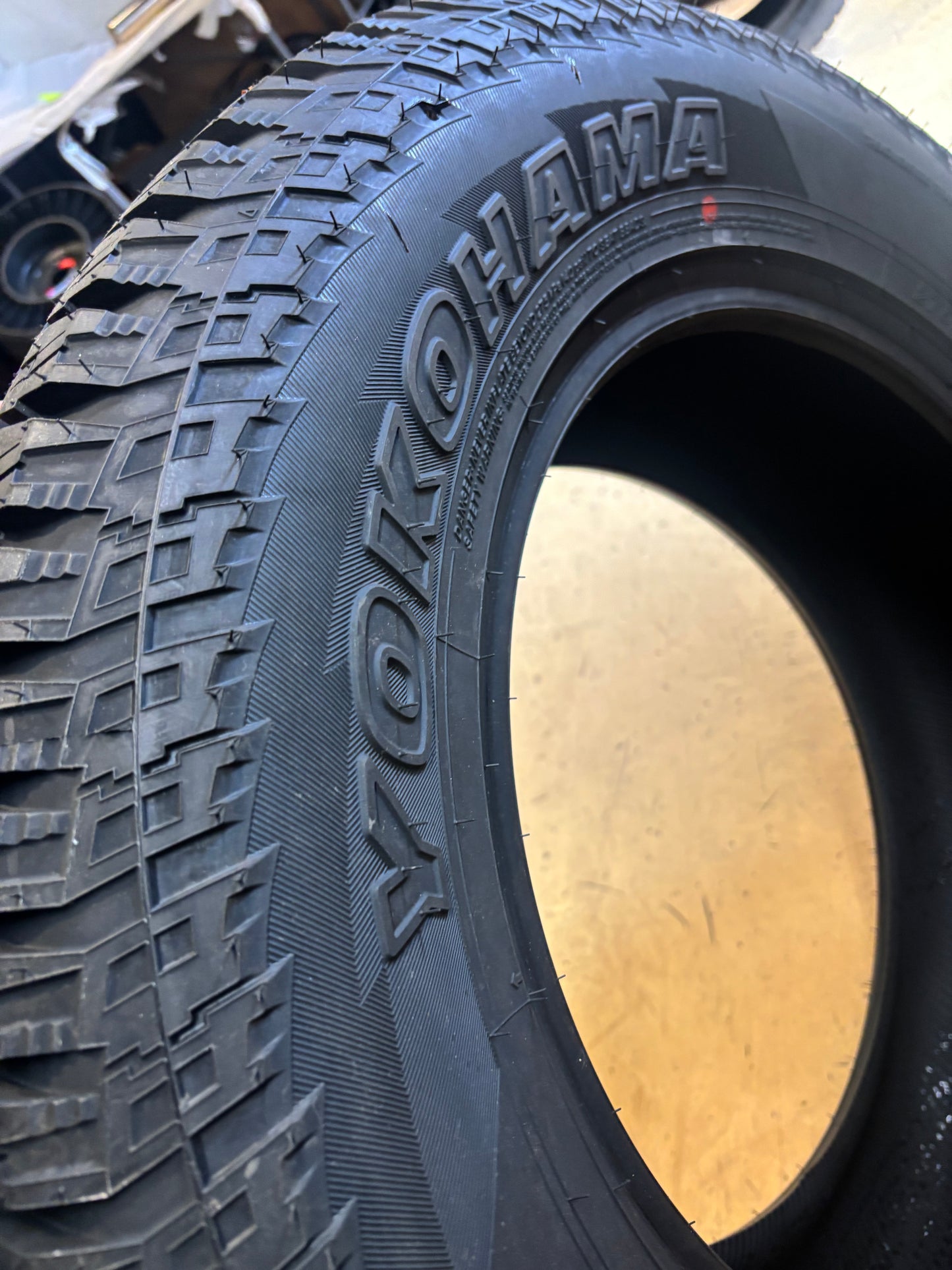 YOKOHAMA GEOLANDAR A/T G015 BSW P 275 65 18 116H ALL TERRAIN TIRE 110101533