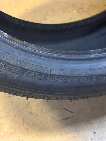 USED 8/32” OF 9/32” DTO BRIDGESTONE TURANZA LS100 BSW P 235/40R19 92V SL ALL SEASON TIRE 004437