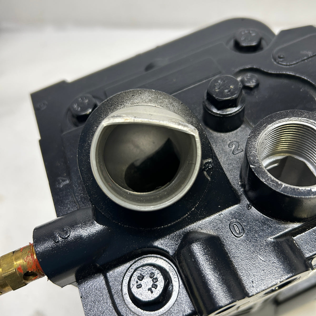 DETROIT DD15 ENGINE AIR COMPRESSOR REFURBISHED DOES NOT INCLUDE GASKETS  RA4711302515