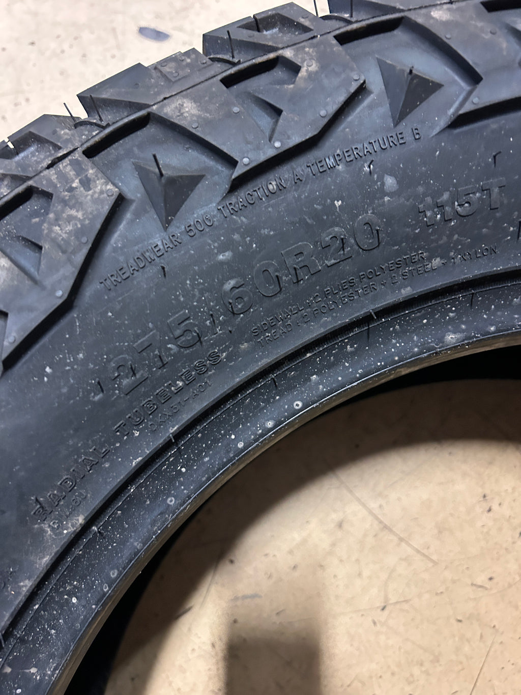 VENOM POWER TERRA HUNTER X/T2 RWL P 275 60 20 115T RUGGED TIRE VPXT213R