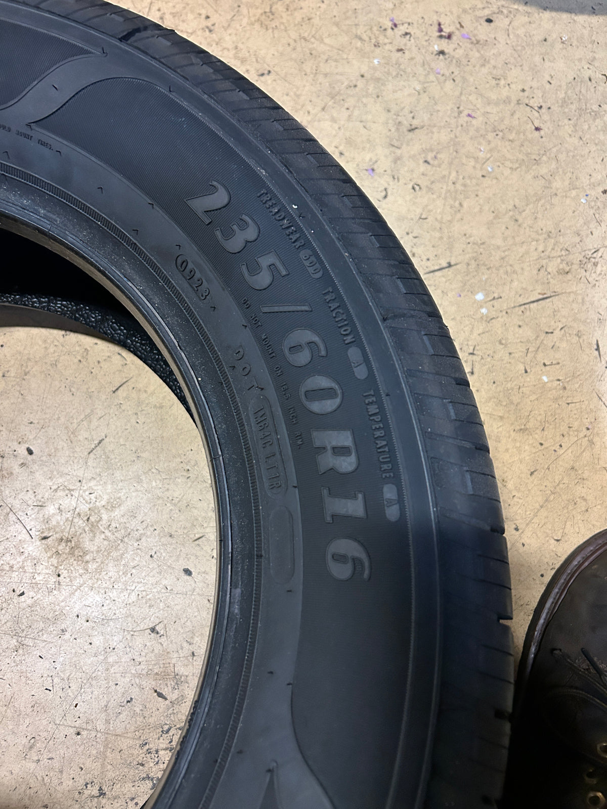 2 GOODYEAR RELIANT ALL-SEASON BSW P 235 60 16 100H TIRE 682014597