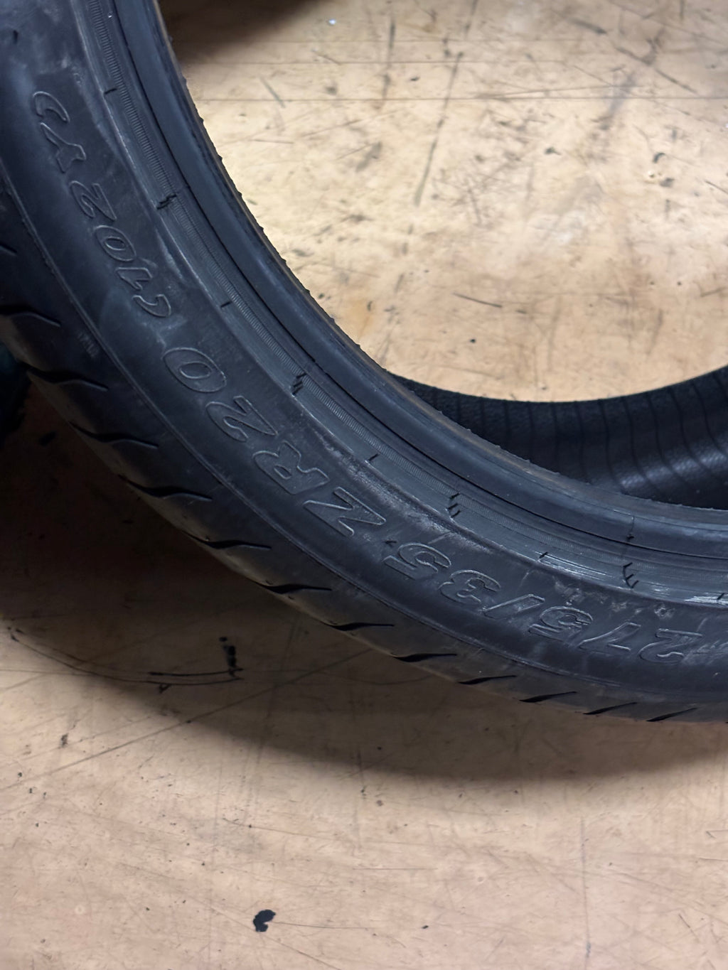 PIRELLI P ZERO (MO) MERCEDES P 275 35 20 102Y XL UHP TIRE 2563400