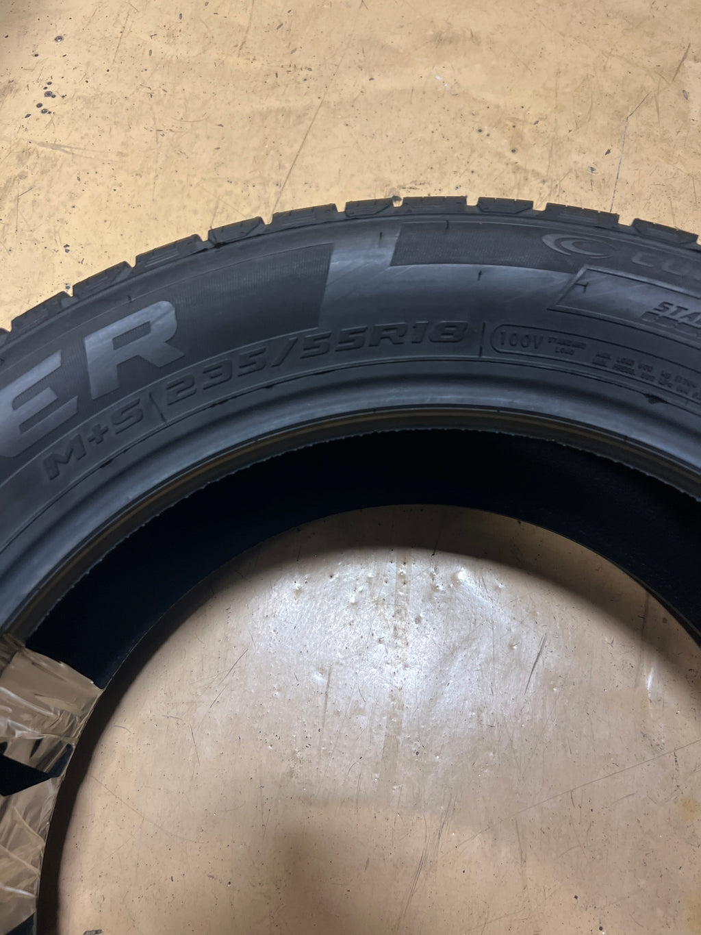 COOPER DISCOVERER SRX P 235 55 18 100V SL ALL SEASON TIRE 90000030408