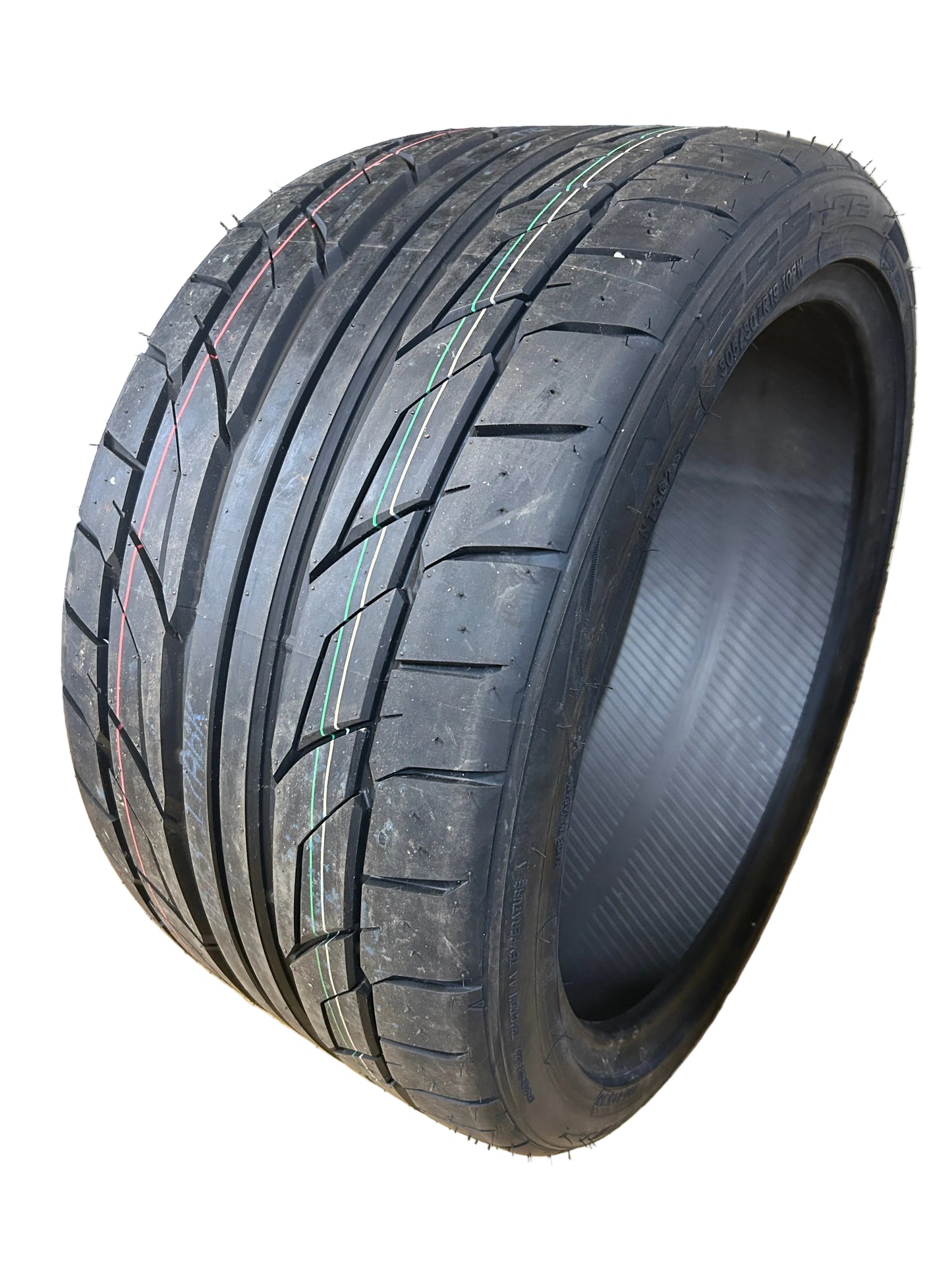 NITTO NT555 G2 BSW P 305/30R19 102W XL UHP TIRE 211750