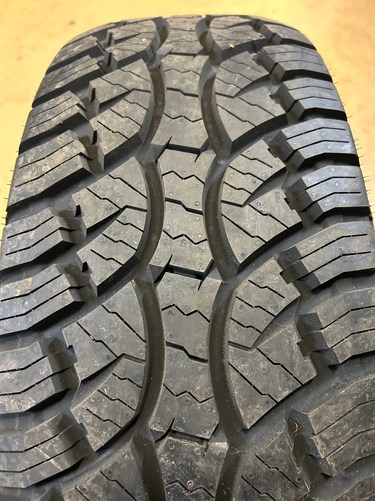 EVOLUXX ROTATOR A/T OWL P 265 70 16 112T ALL TERRAIN TIRE 221021061