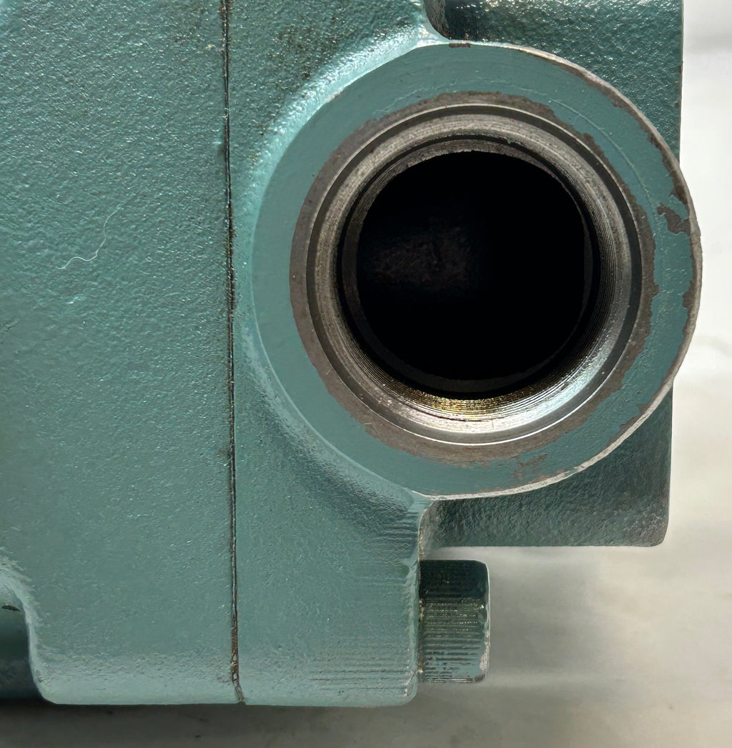 DAIKIN INDUSTRIES V SERIES PISTON PUMP DE2015