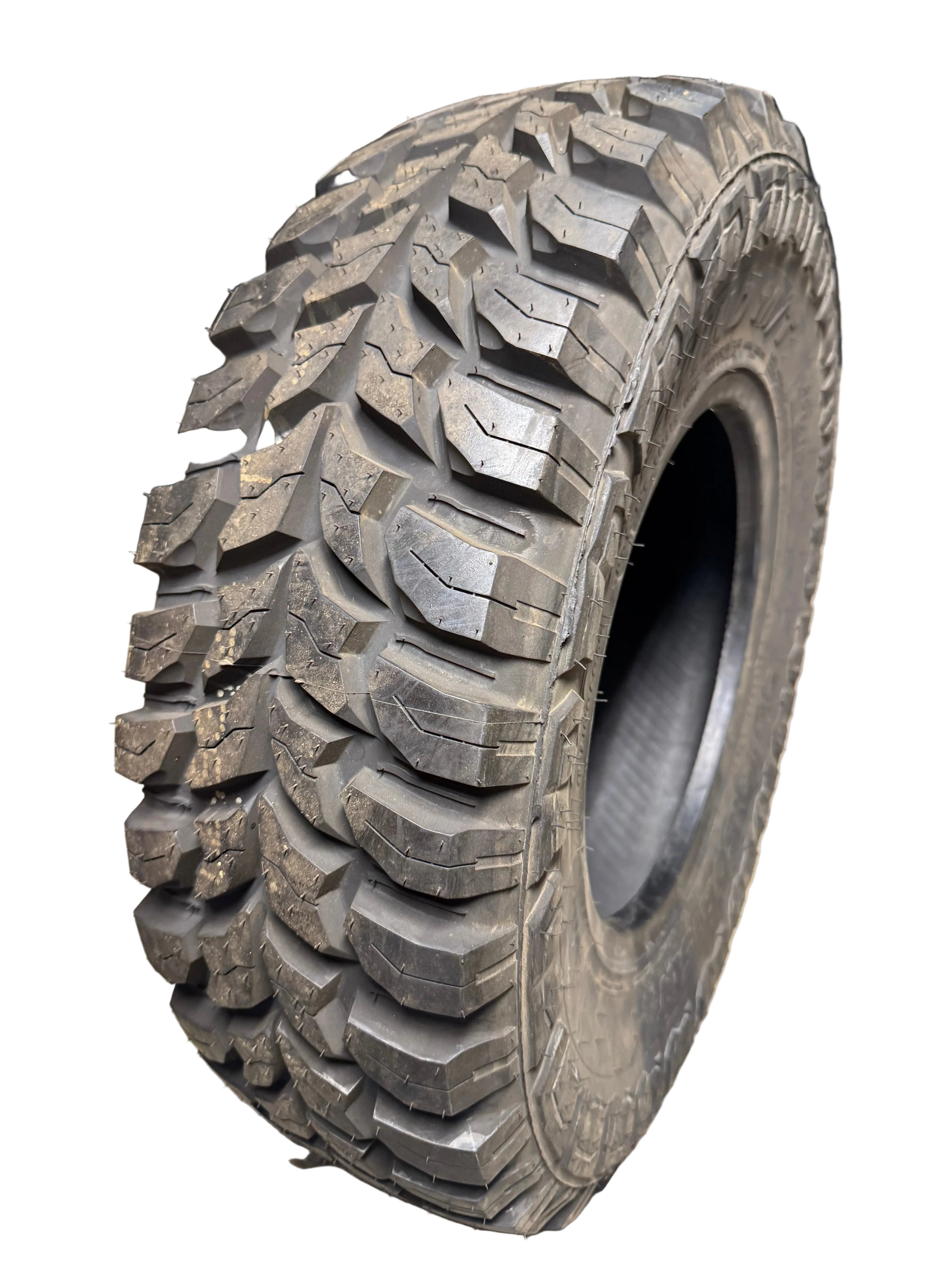 NOS LINGLONG CROSSWIND M/T BSW LT 30 9.5 15 104Q 6PLY MUD TERRAIN TIRE 221007038