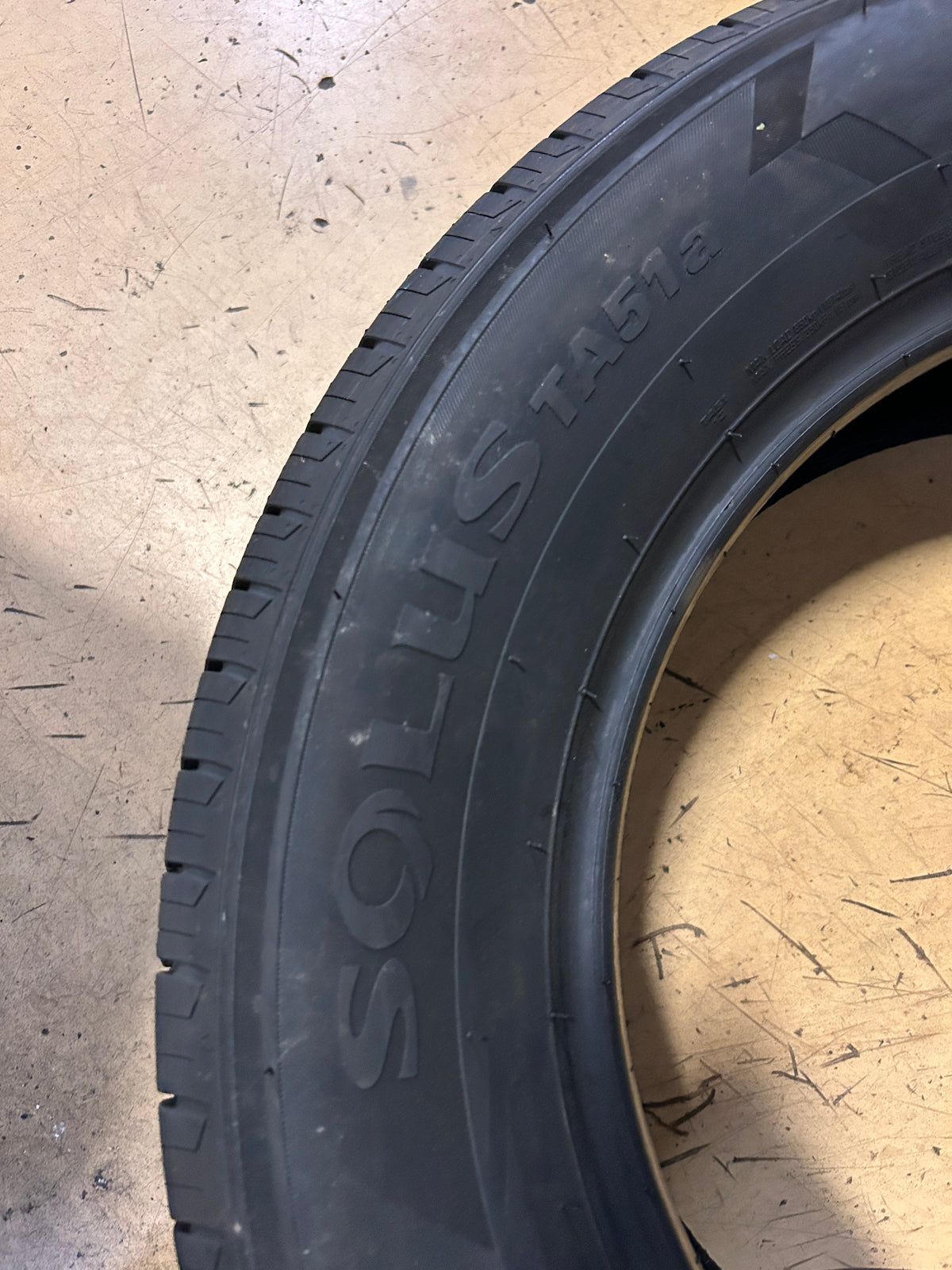 KUMHO SOLUS TAF1A BSW P 235 60 17 102H SL ALL SEASON TIRE 2285583