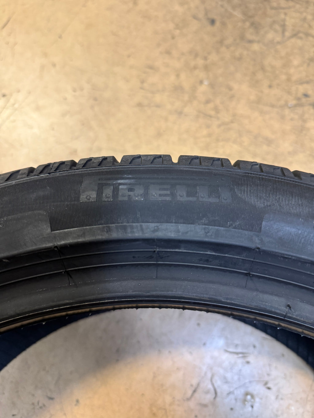 2 PIRELLI P7 AS PLUS 3 BSW P 245 40 19 98V XL ALL SEASON TIRE 3916800