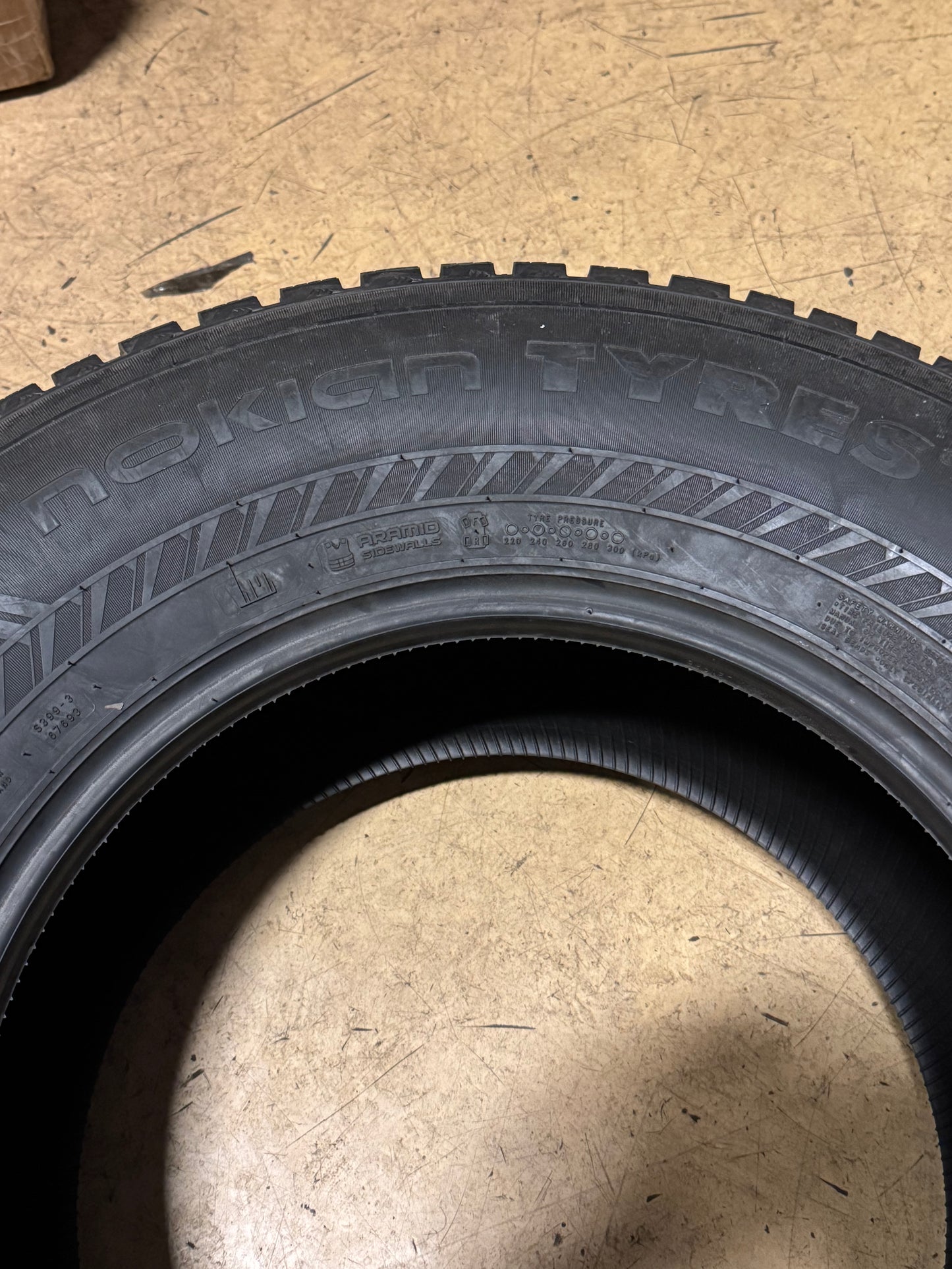 NOKIAN HAKKAPELIITTA 10 SUV BSW P 265 70 16 112T WINTER TIRE TS32485