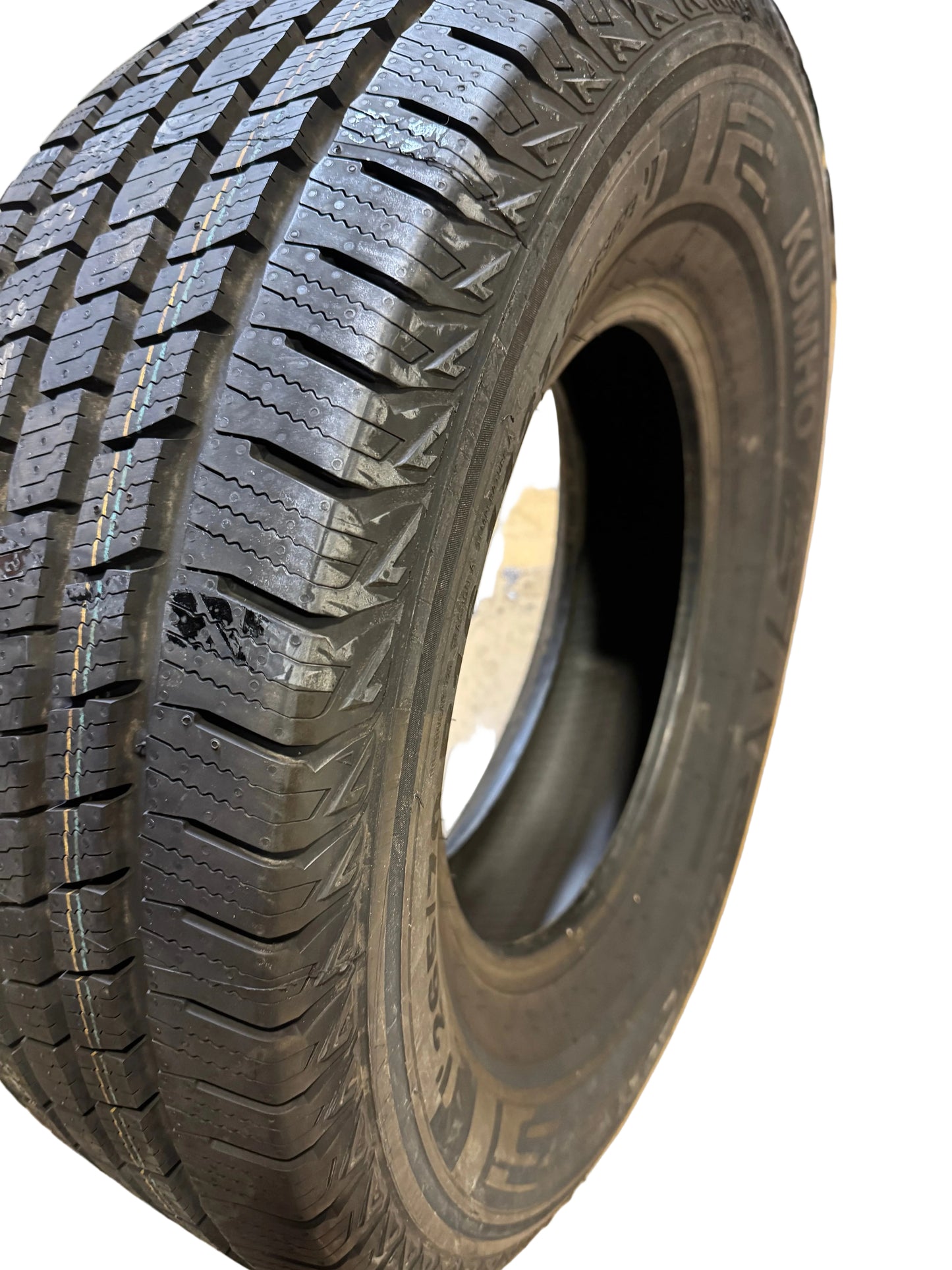 2 NOS KUMHO CRUGEN HT51 BSW P 265 70 16 112T ALL WEATHER TIRE 2181953