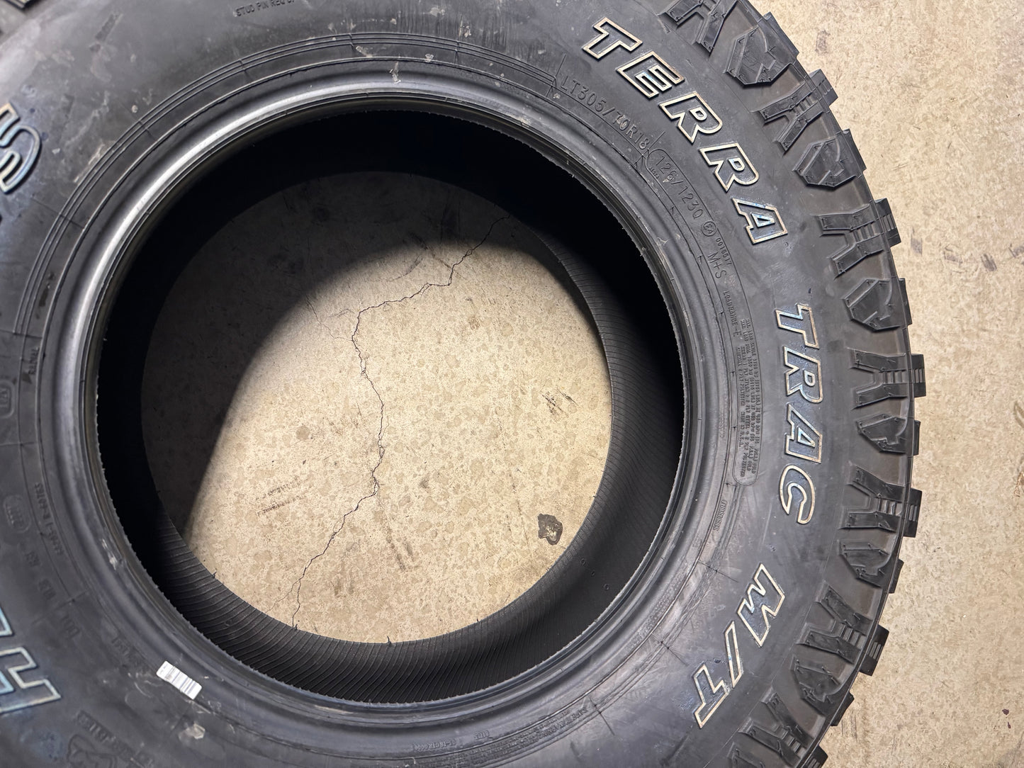 NOS HERCULES TERRA TRAC M/T OWL LT 305 70 18 126/123Q 10PLY MUD TERRAIN TIRE 08190