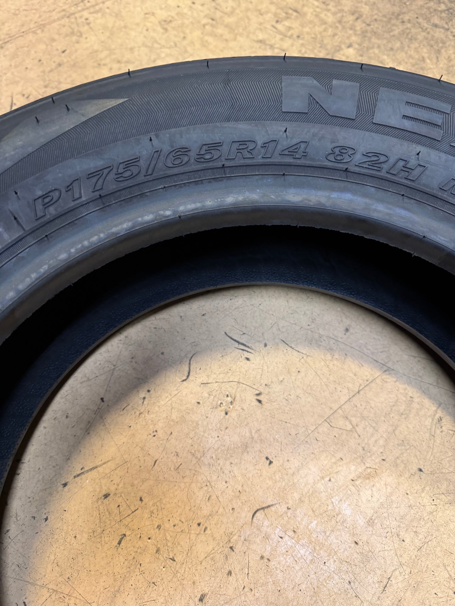 NEXEN CP672 BSW P  175 65 14 82H ALL SEASON TIRE 11254NXK