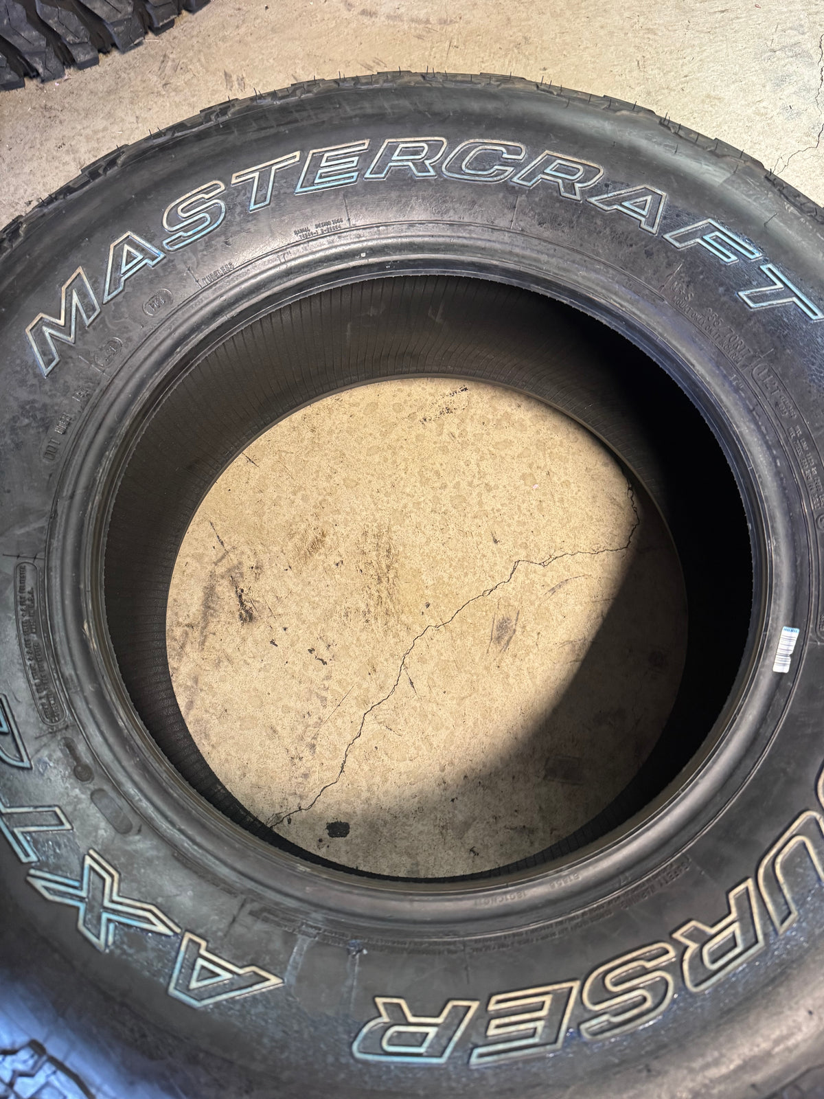 NOS MASTERCRAFT COURSER AXT2 OWL P 255 70 17 112T ALL TERRAIN TIRE 90000037390
