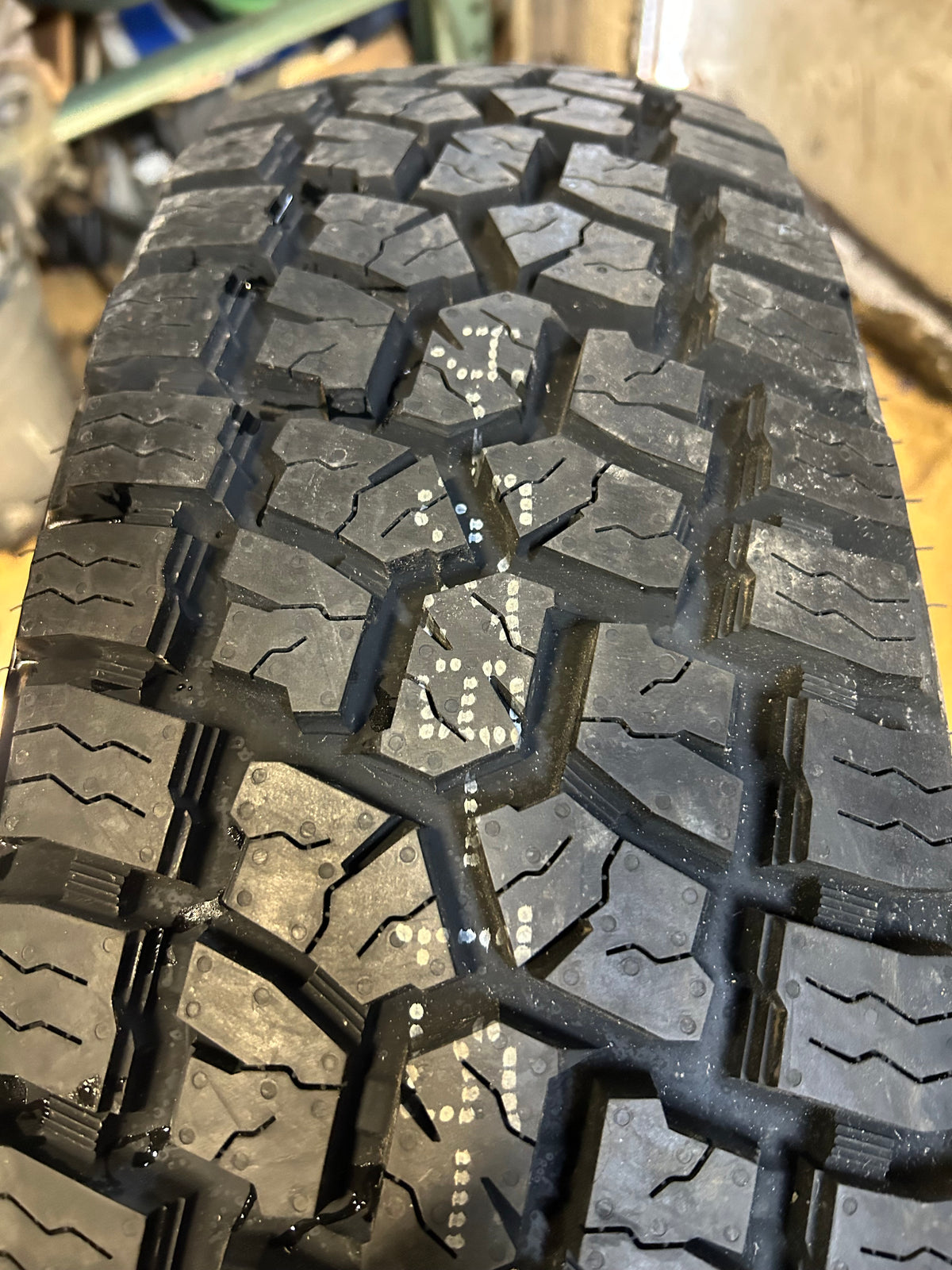 DCENTI DC88 BSW LT 215 85 16 115/112S 10PLY ALL TERRAIN TIRE T2158516DCEDC88ATLT