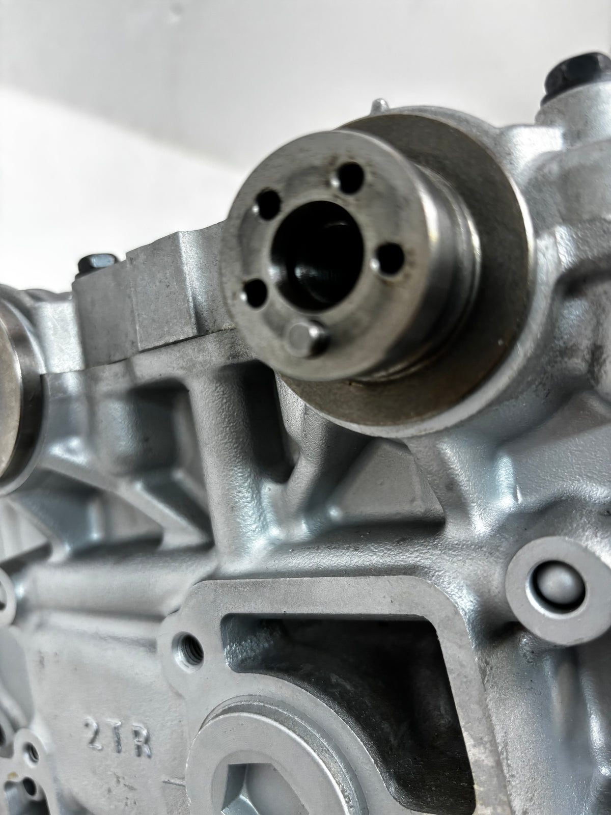 REMANUFACTURED FOR TOYOTA 2.7 2TR DOHC DUAL VVTI CYLINDER HEAD G289065