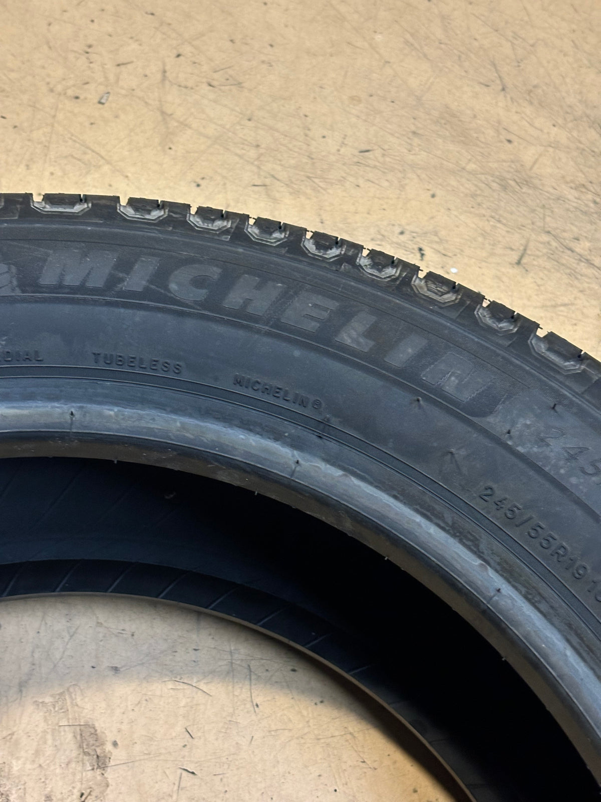 MICHELIN X TOUR A/S 2 P 245 55 19 104V SL ALL SEASON TIRE MCXT245519