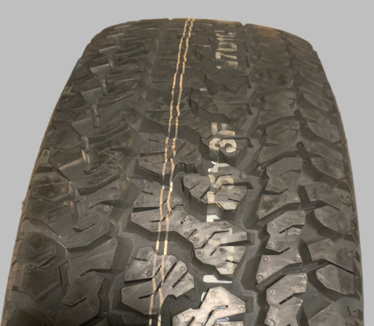 2 KUMHO ROAD VENTURE AT51 LT 275 65 20 126/123R  LRE 10PLY ALL TERRAIN TIRES 2177783