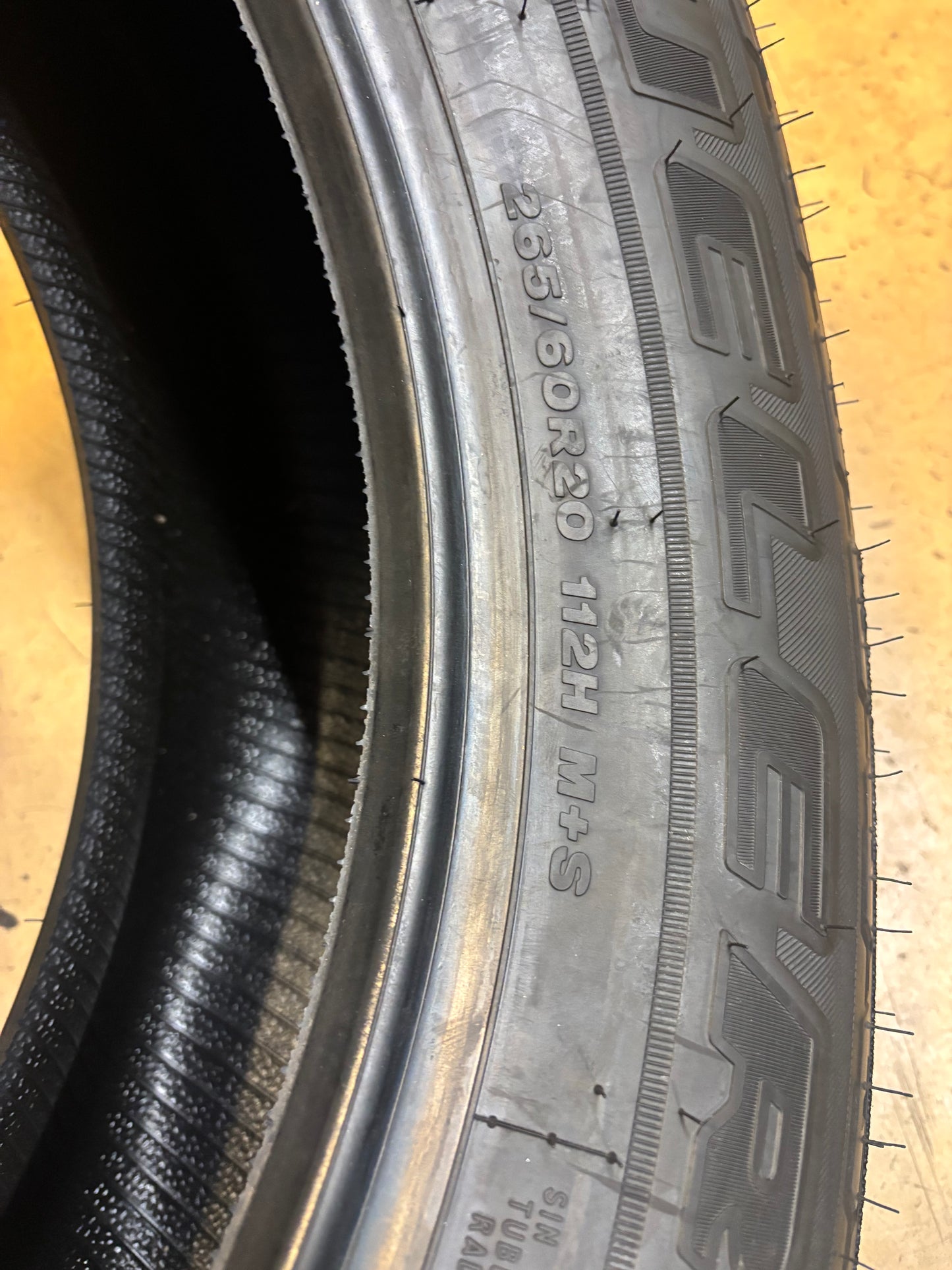 2 BRIDGESTONE DUELER H/T 685 BSW P 265 60 20 112H ALL SEASON TIRE 003216