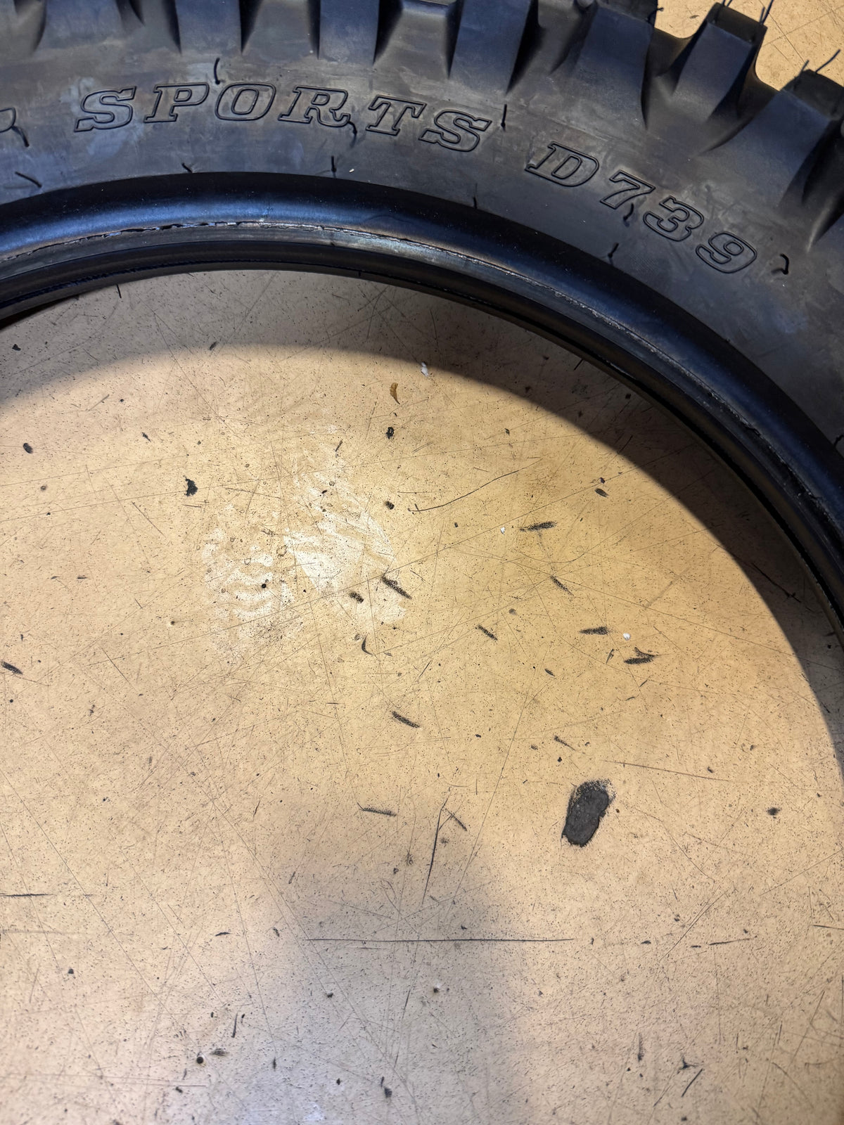 DUNLOP SPORTS D739 BSW  120 100 18 68M REAR MOTORCYCLE TIRE 45141309