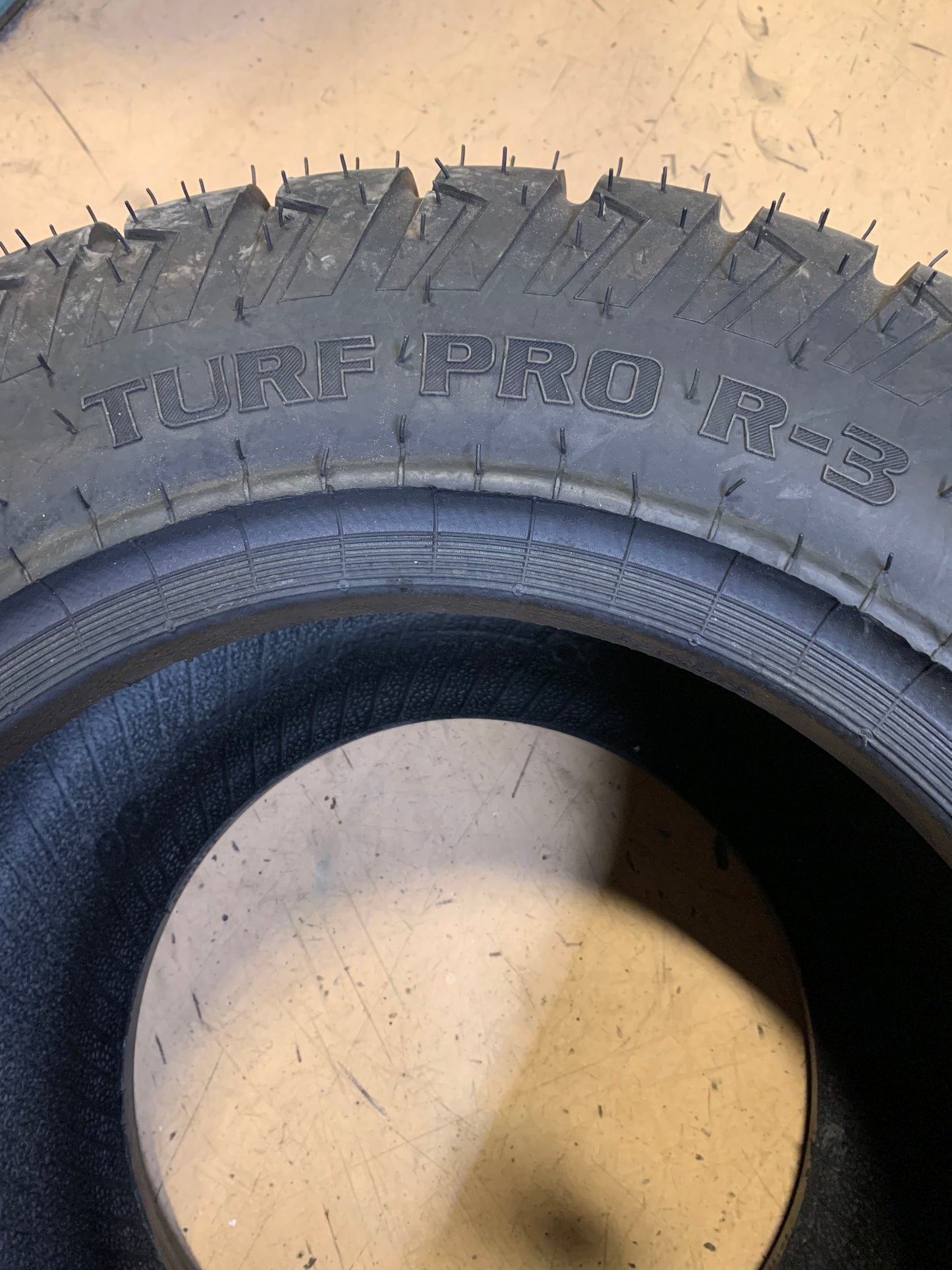 NOS CARLISLE TURF PRO R-3 BSW AT 31 15.5 15 8 PLY ATV/UTV TIRE 560589
