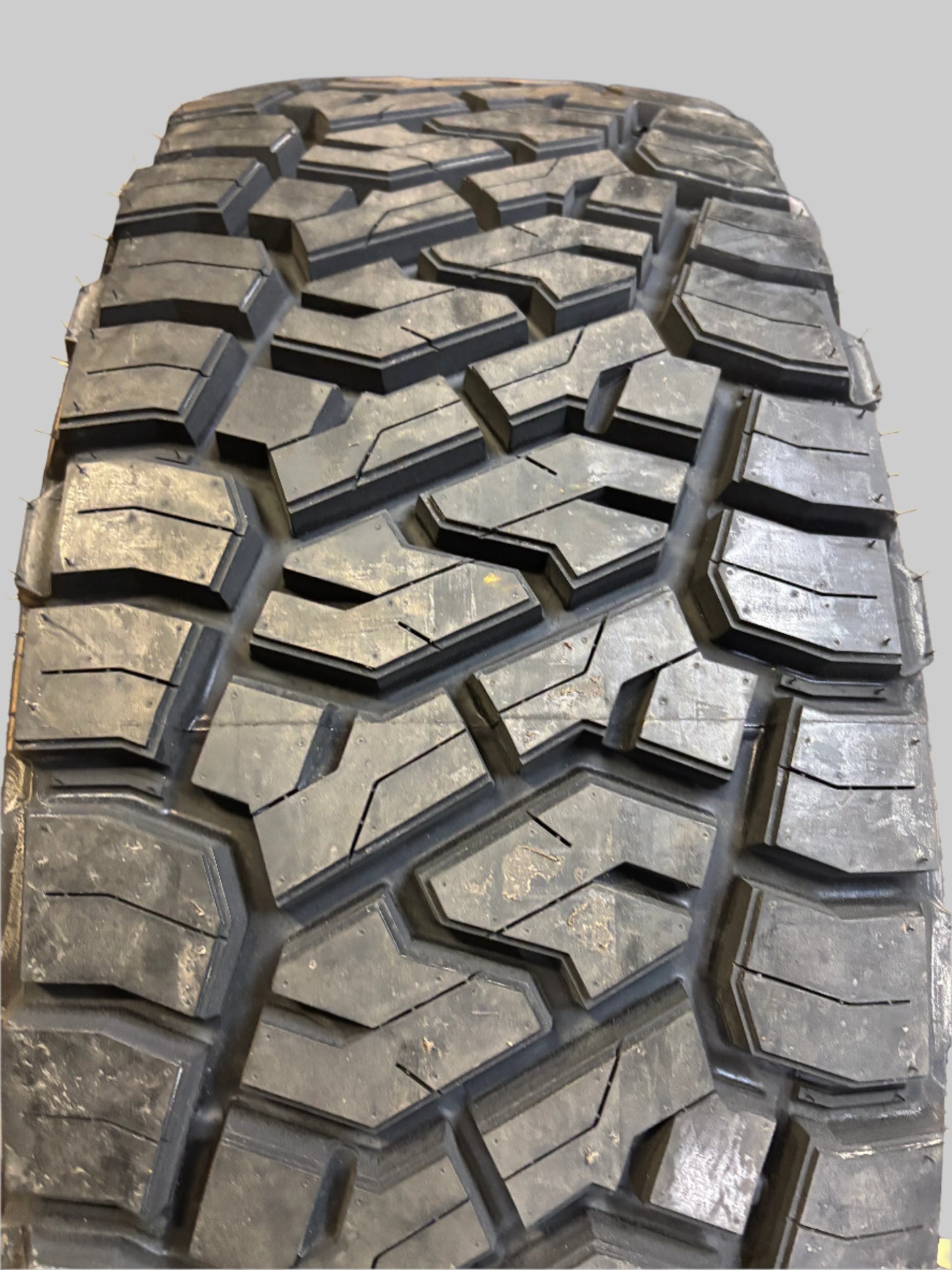 TOYO OPEN COUNTRY R/T TRAIL LT 285 70 17 126/123Q LRE 10 PLY RUGGED TERRAIN TIRE 354080