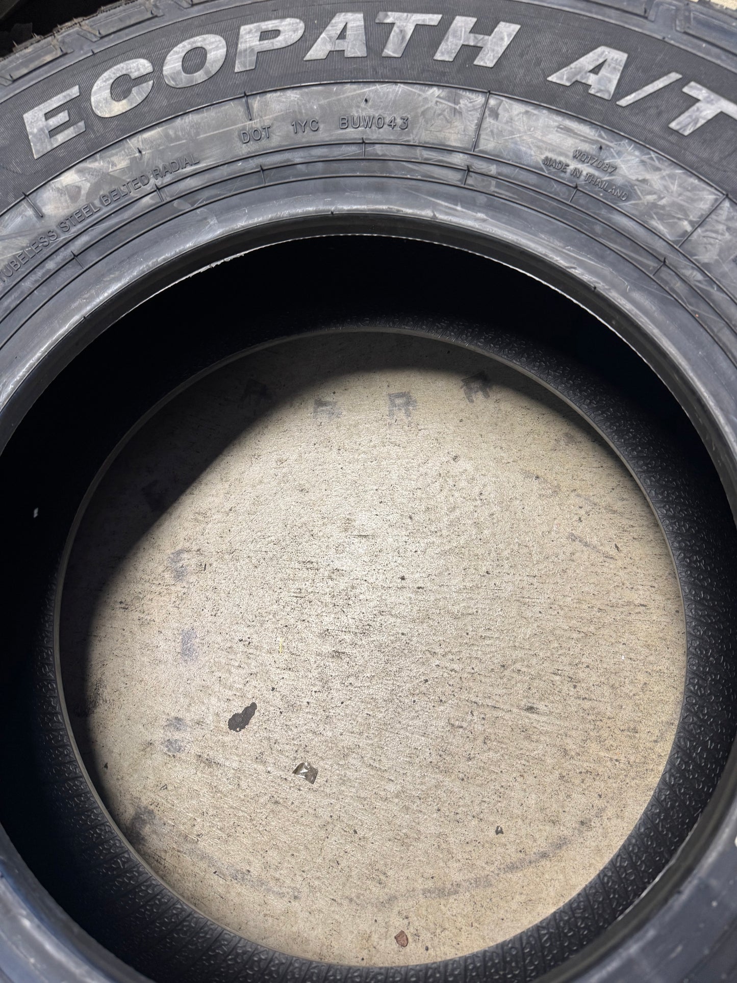 TRAVELSTAR ECOPATH AT BSW P 285 70 17 117T ALL TERRAIN TIRE LLSUV019