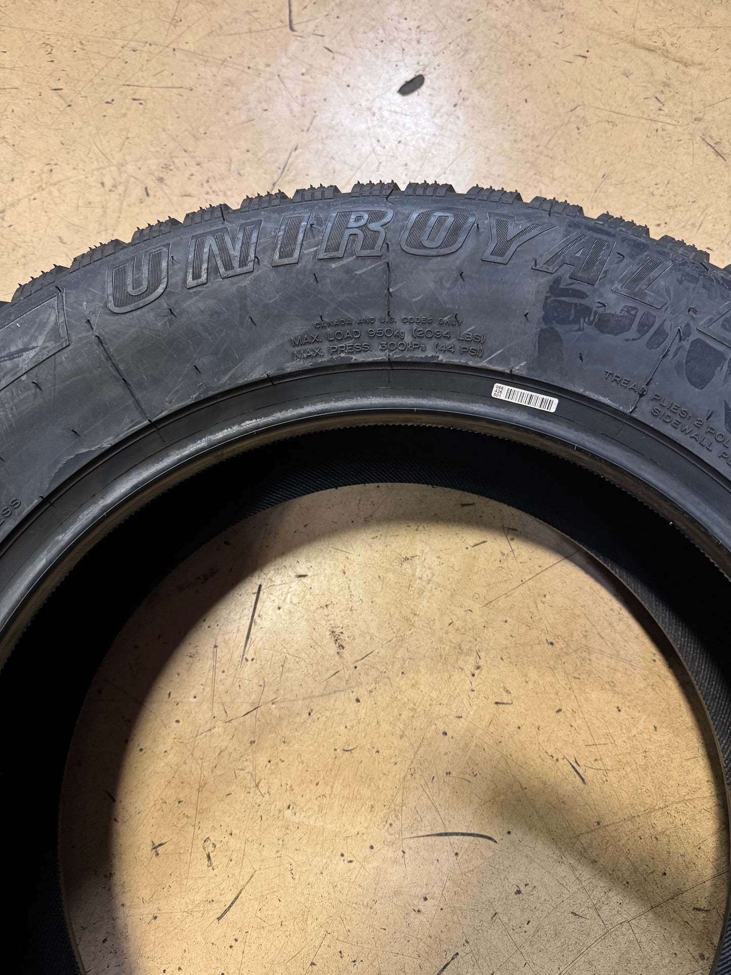 2 NOS UNIROYAL TIGER PAW ICE SNOW 3 BSW P 235 65 18 106T WINTER TIRE 73191