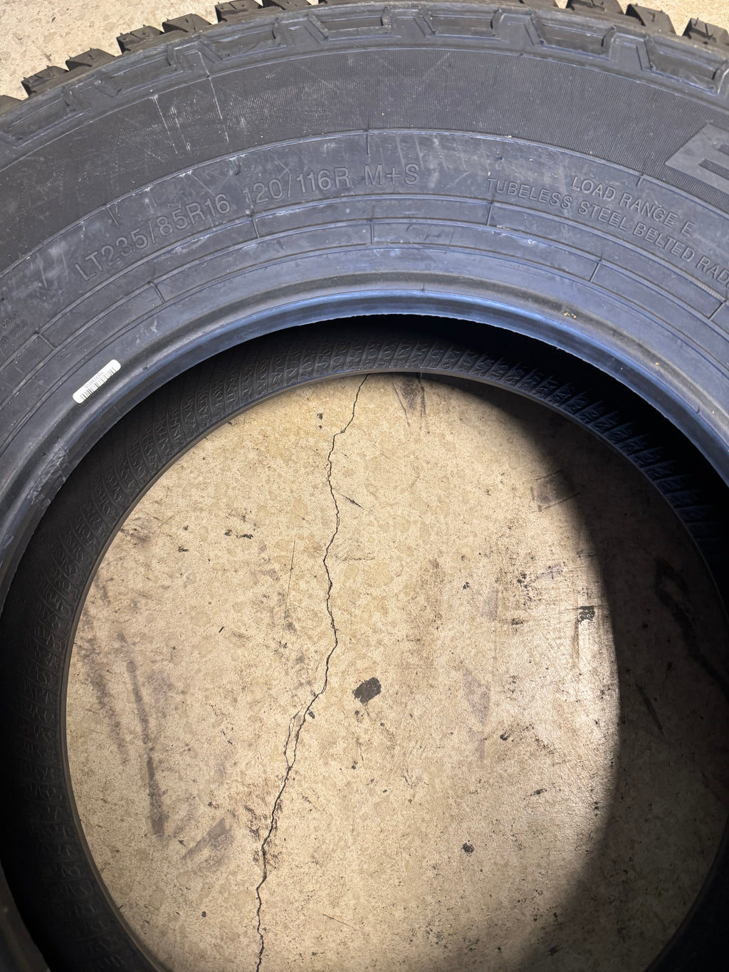 NOS TRAVELSTAR ECOPATH A/T BSW LT 235 85 16 120/116R 10PLY ALL TERRAIN TIRE LLLT012