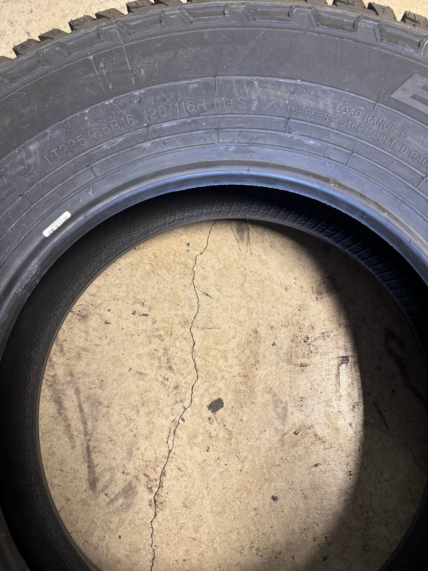 NOS TRAVELSTAR ECOPATH A/T BSW LT 235 85 16 120/116R 10PLY ALL TERRAIN TIRE LLLT012