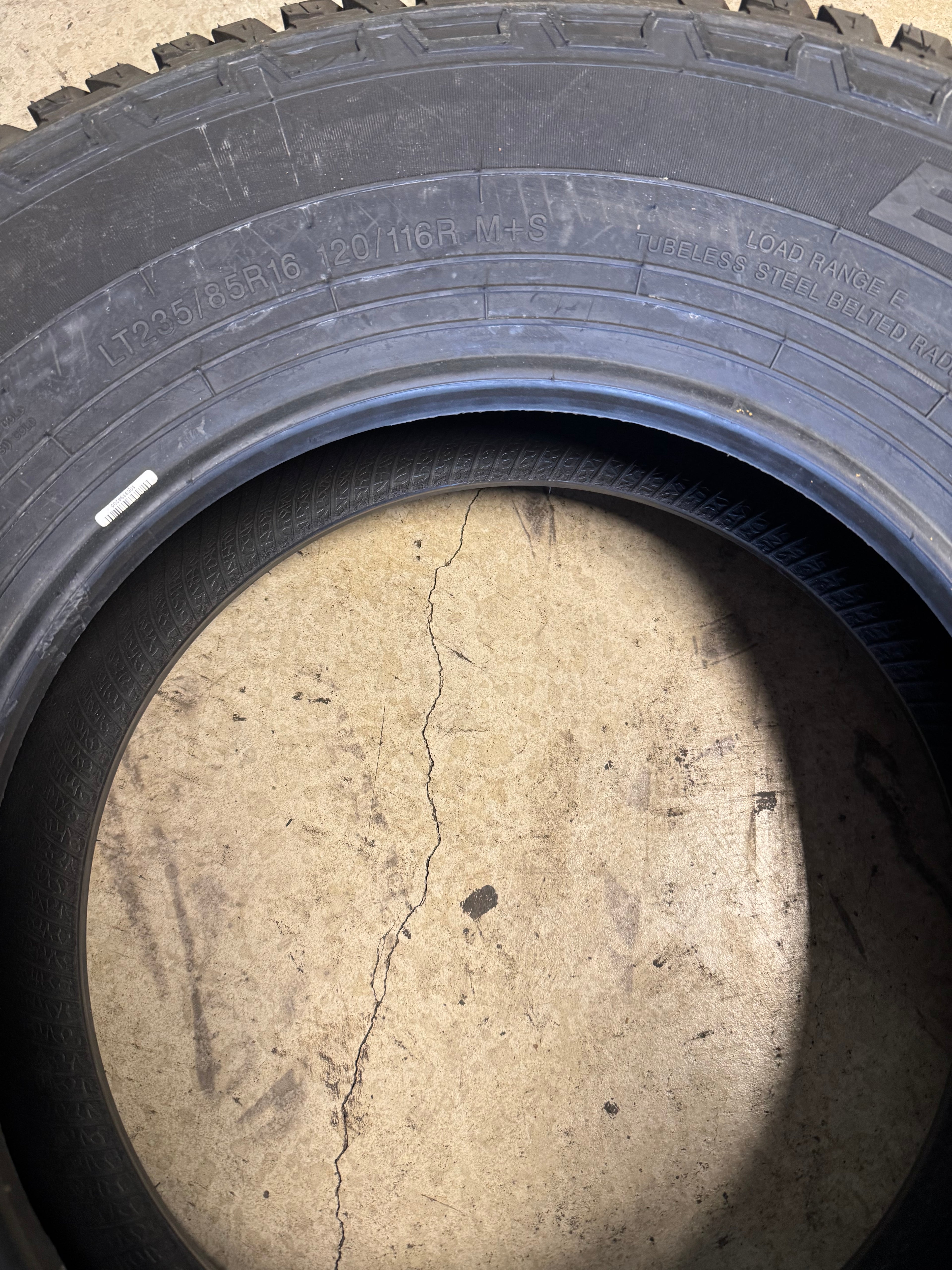 NOS TRAVELSTAR ECOPATH A/T BSW LT 235 85 16 120/116R 10PLY ALL TERRAIN TIRE LLLT012