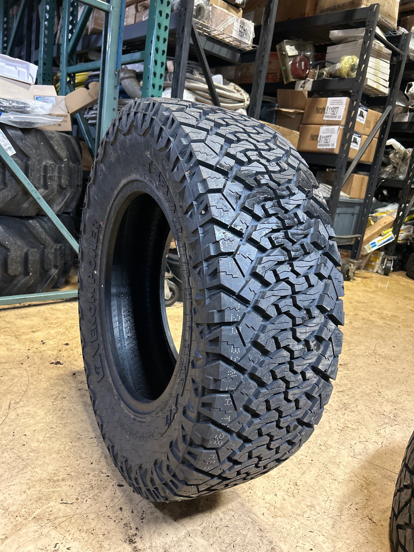 VENOM POWER TERRA HUNTER X/T 2 BSW LT 37 12.50 20 126R Extreme Terrain TIRE VPXT269
