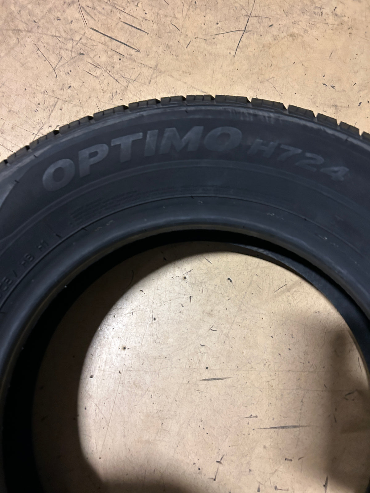NOS HANKOOK OPTIMO H724 BSW P 175 70 13 82T TOURING TIRE 1010983