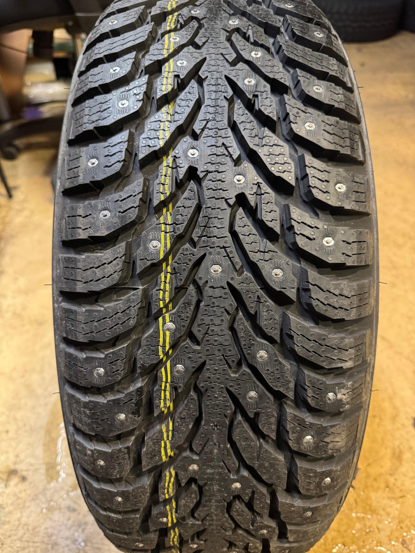 NOKIAN NORDMAN NORTH 9 SUV (STUDDED) BSW P  235 55 18 104T XL WINTER TIRE TS32837