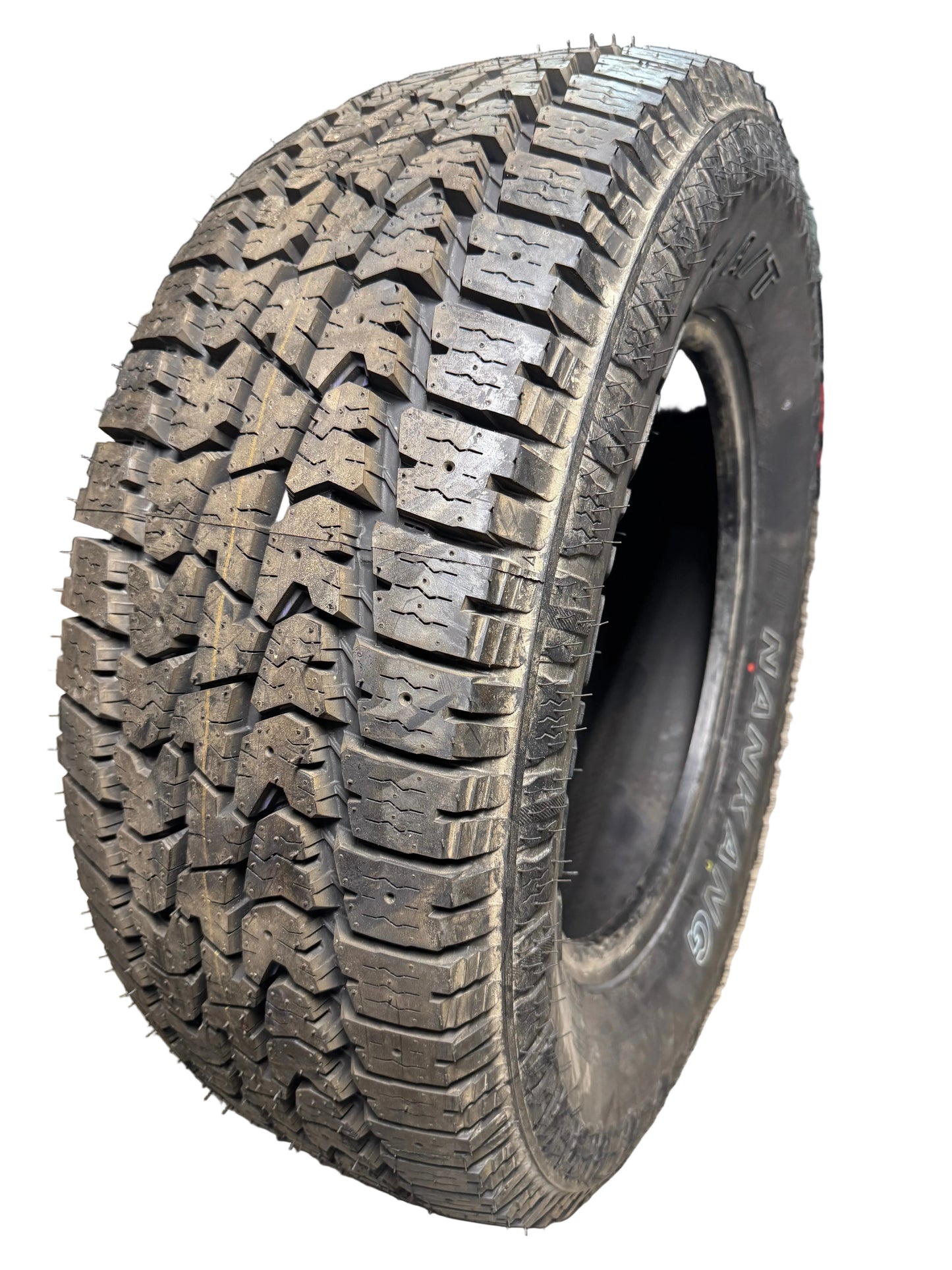 NOS NANKANG CONQUEROR A/T OWL LT 285 65 18 121/118S 8PLY ALL TERRAIN TIRE 22799001