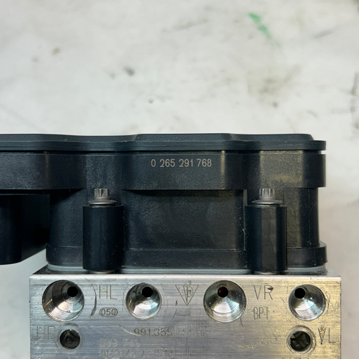 USED GENUINE PORSCHE HYDRAULIC UNIT 16-25 PORSCHE 99135595544