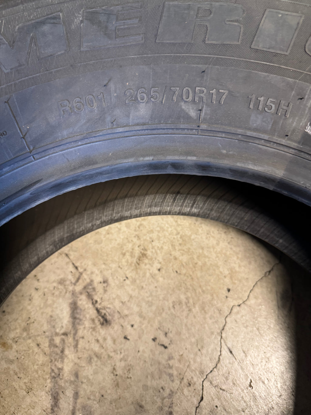 NOS AMERICUS RECON CUV R601 BSW P 265 70 17 115H TOURING TIRE AMD0379