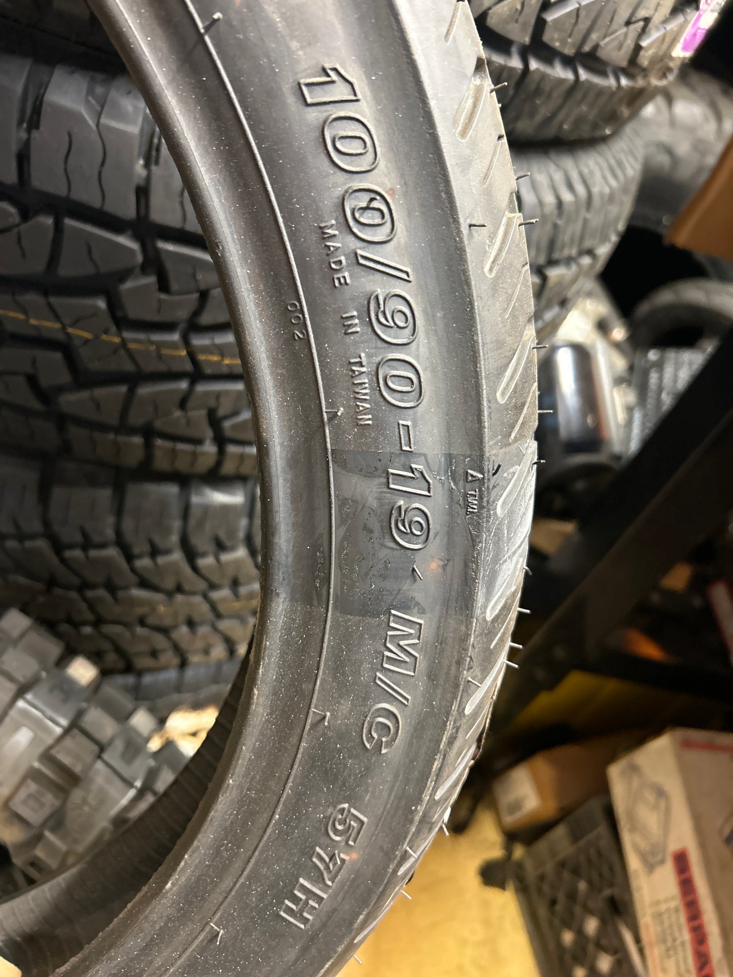 KENDA K673F KRUZ BSW 100 90 19 57H FRONT MOTORCYCLE TIRE 046731905C1