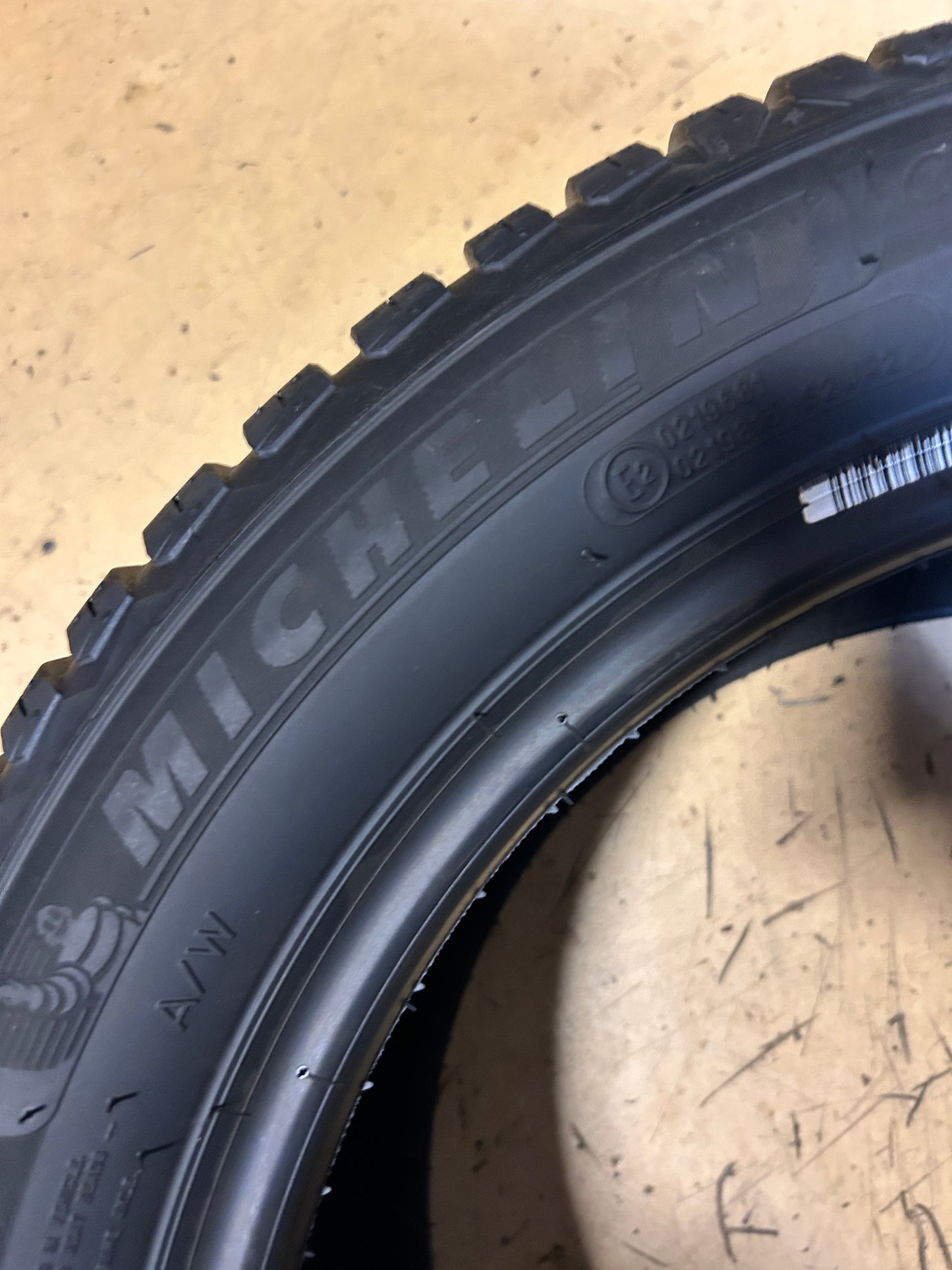 MICHELIN CROSSCLIAMTE 2 BSW P 235 50 17 96H SL ALL SEASON TIRE 81448