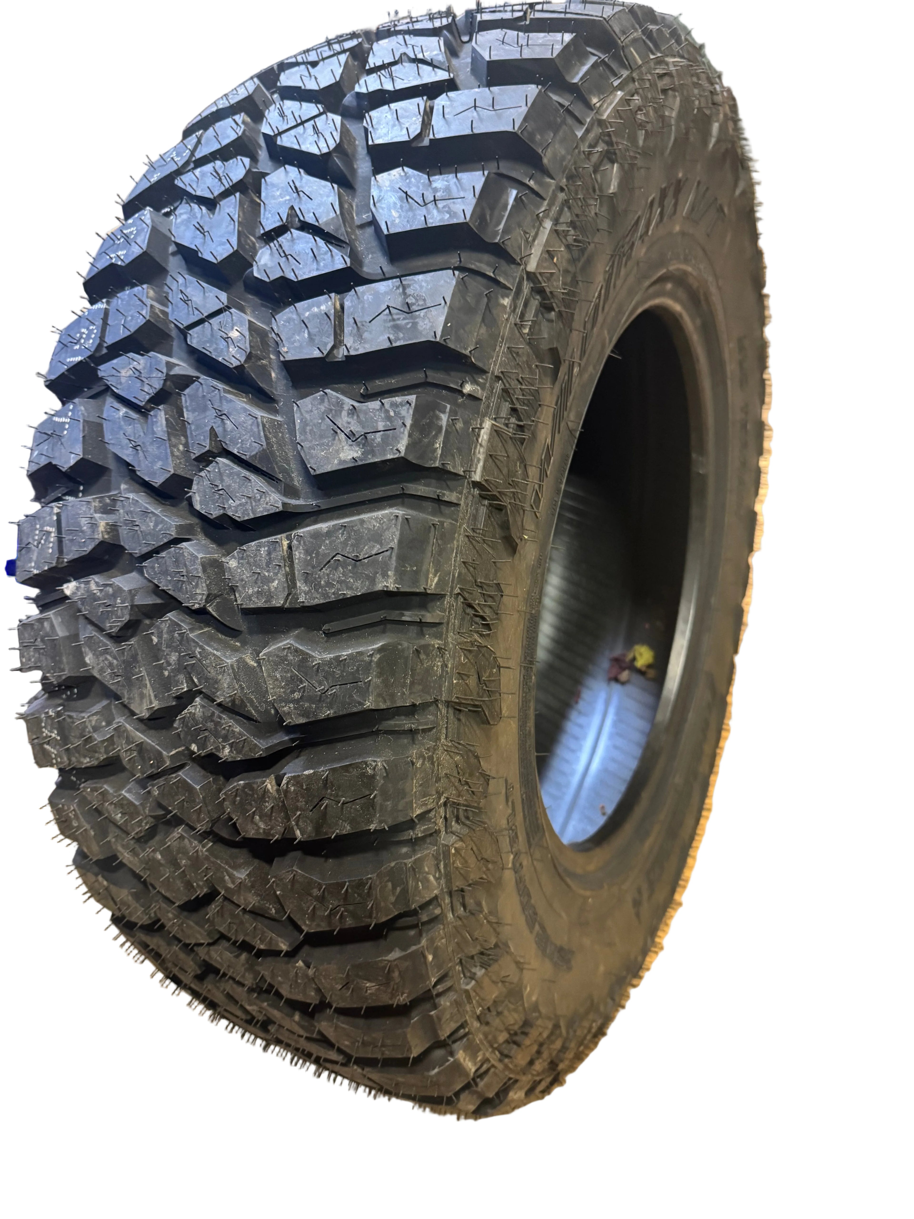 (KSL ONLY) 2 LANDSPIDER WILDTRAXX M/T BSW LT 35 12.5 18 123Q 10PLY MUD TIRE EMT014