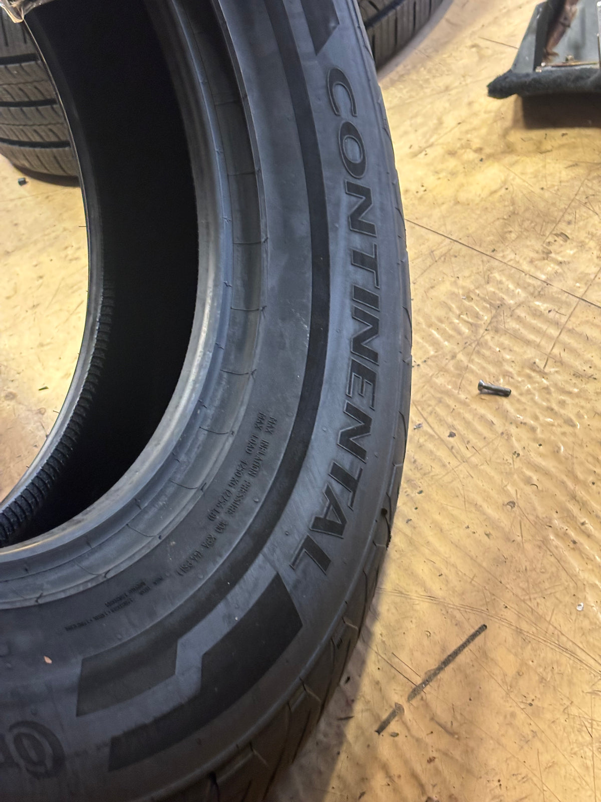 CONTINENTAL TERRAINCONTACT H/T BSW P 275 65 18 116T HIGHWAY TERRAIN TIRE 15571830000