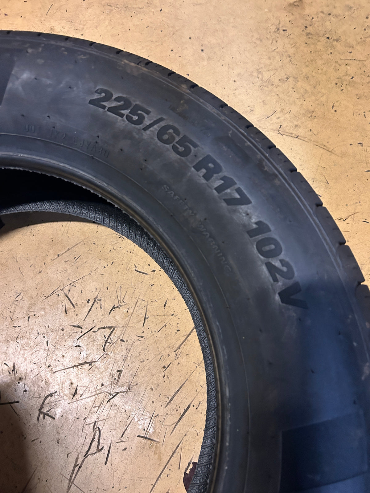 KUMHO SOLUS TA11 BSW P 225 65 17 102V  TOURING TIRE 2361853