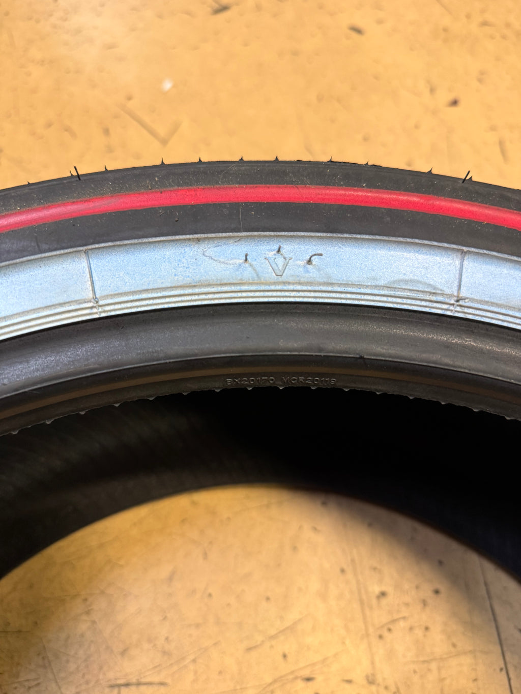 2 VOGUE CUSTOM BUILT RADIAL V WR P 245 40 20 99V XL ALL SEASON TIRE 02117065